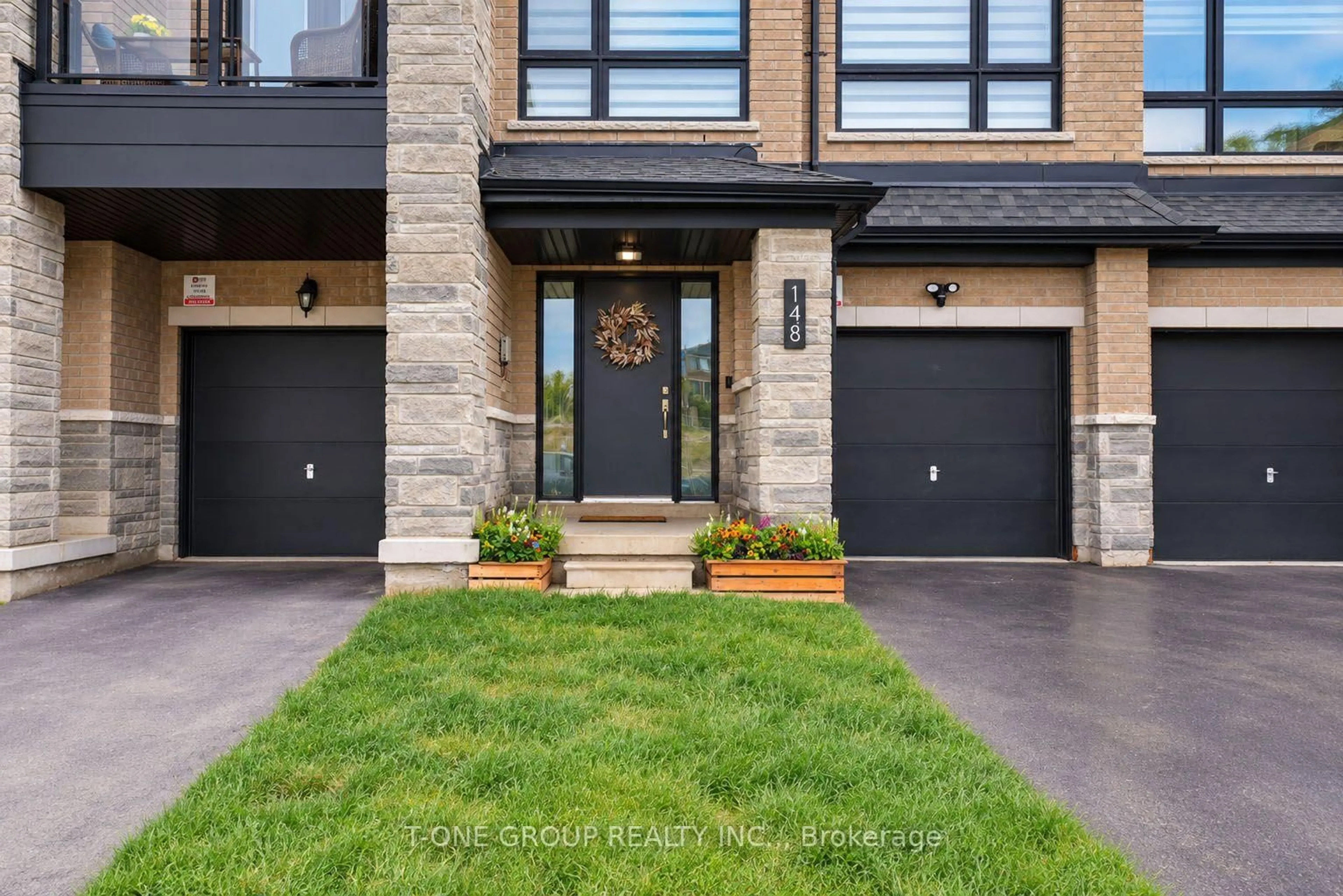 Home with brick exterior material, street for 148 Blue Forest Cres, Barrie Ontario L9J 0N5