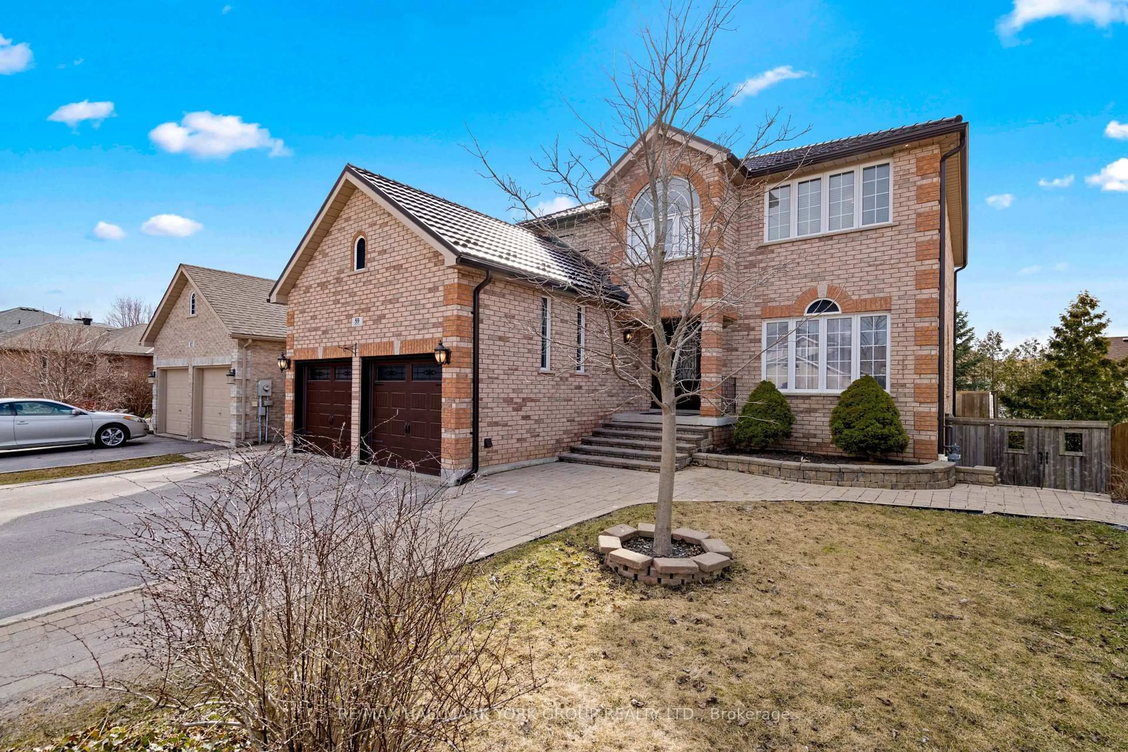 Home with brick exterior material, street for 59 Carley Cres, Barrie Ontario L4N 0M8
