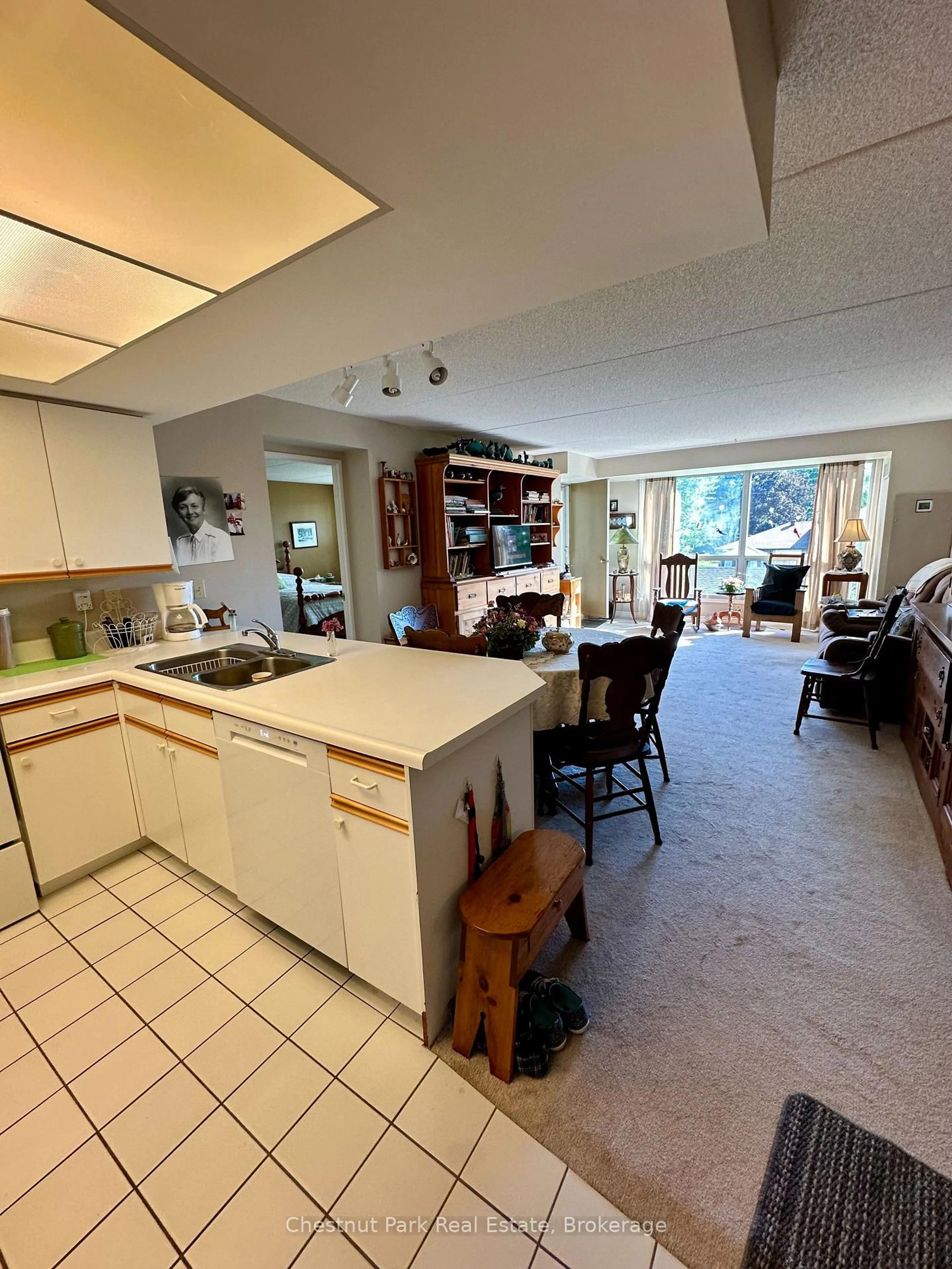 Open concept kitchen, unknown for 172 Eighth St #209, Collingwood Ontario L9Y 4T2