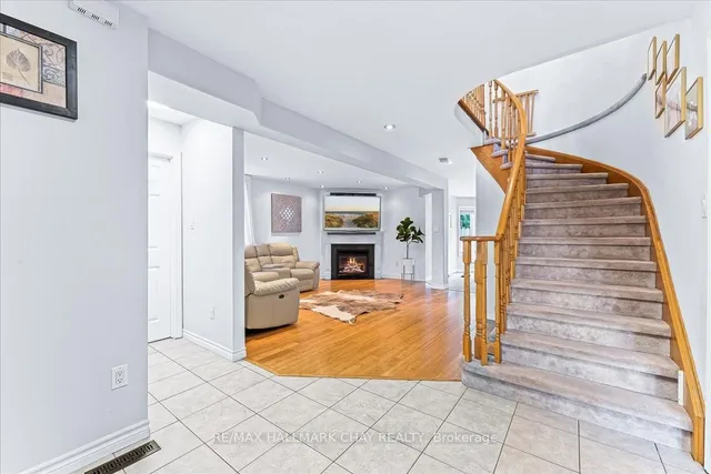 3 Bell St, Barrie 5