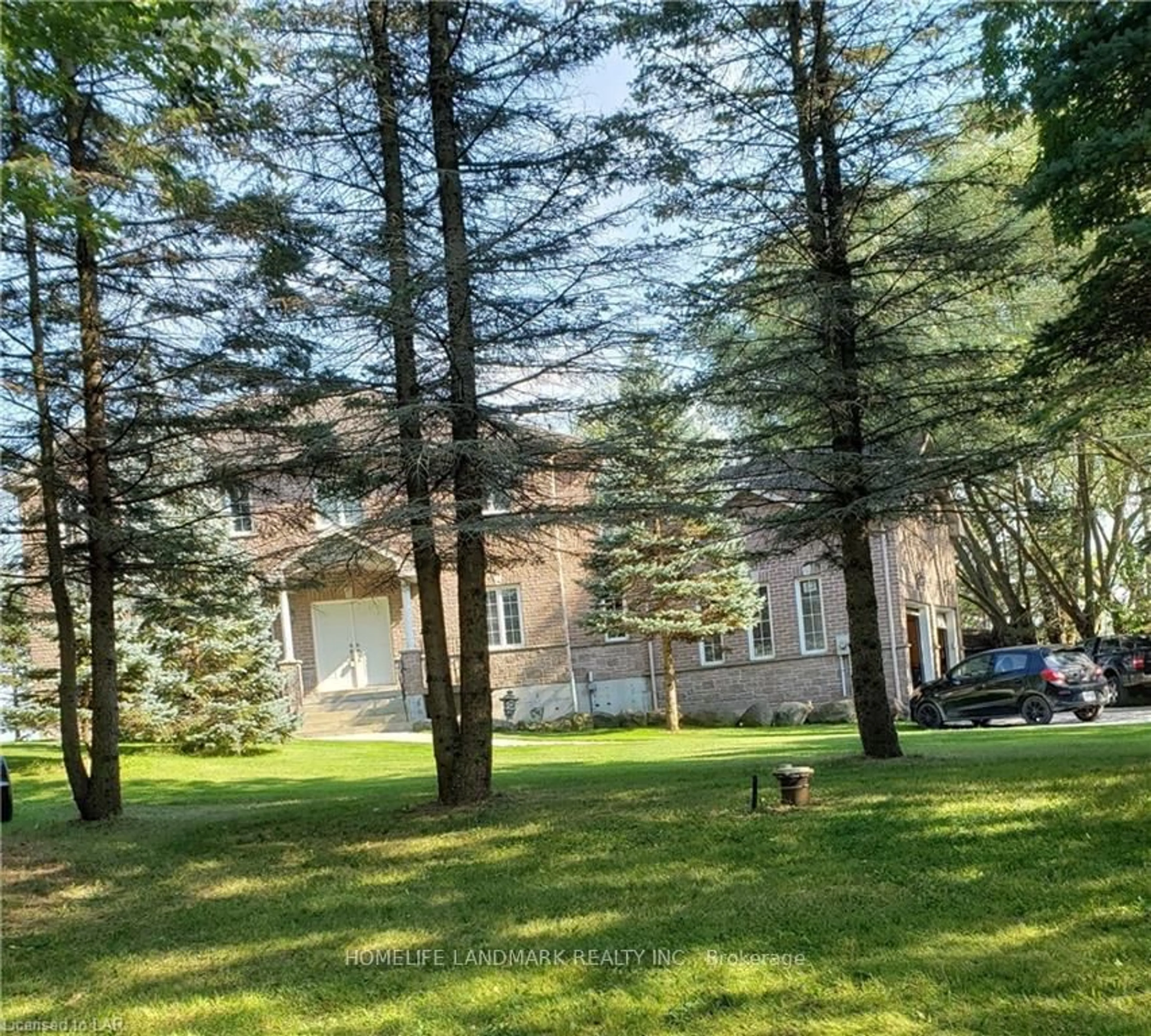A pic from outside/outdoor area/front of a property/back of a property/a pic from drone, forest/trees view for 3213 Quiet Waters Lane, Severn Ontario L0K 2C0
