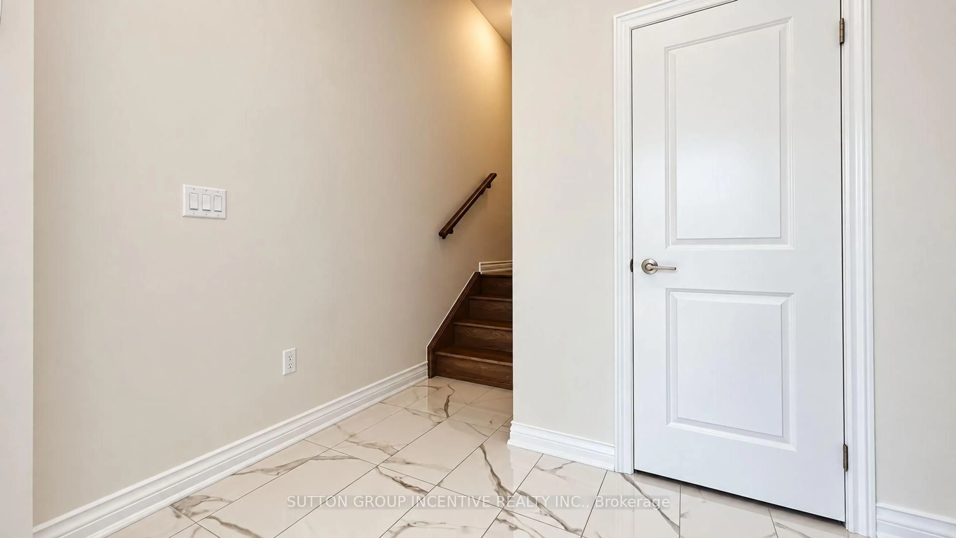Unknown for 152 Greer St, Barrie Ontario L9R 0R6