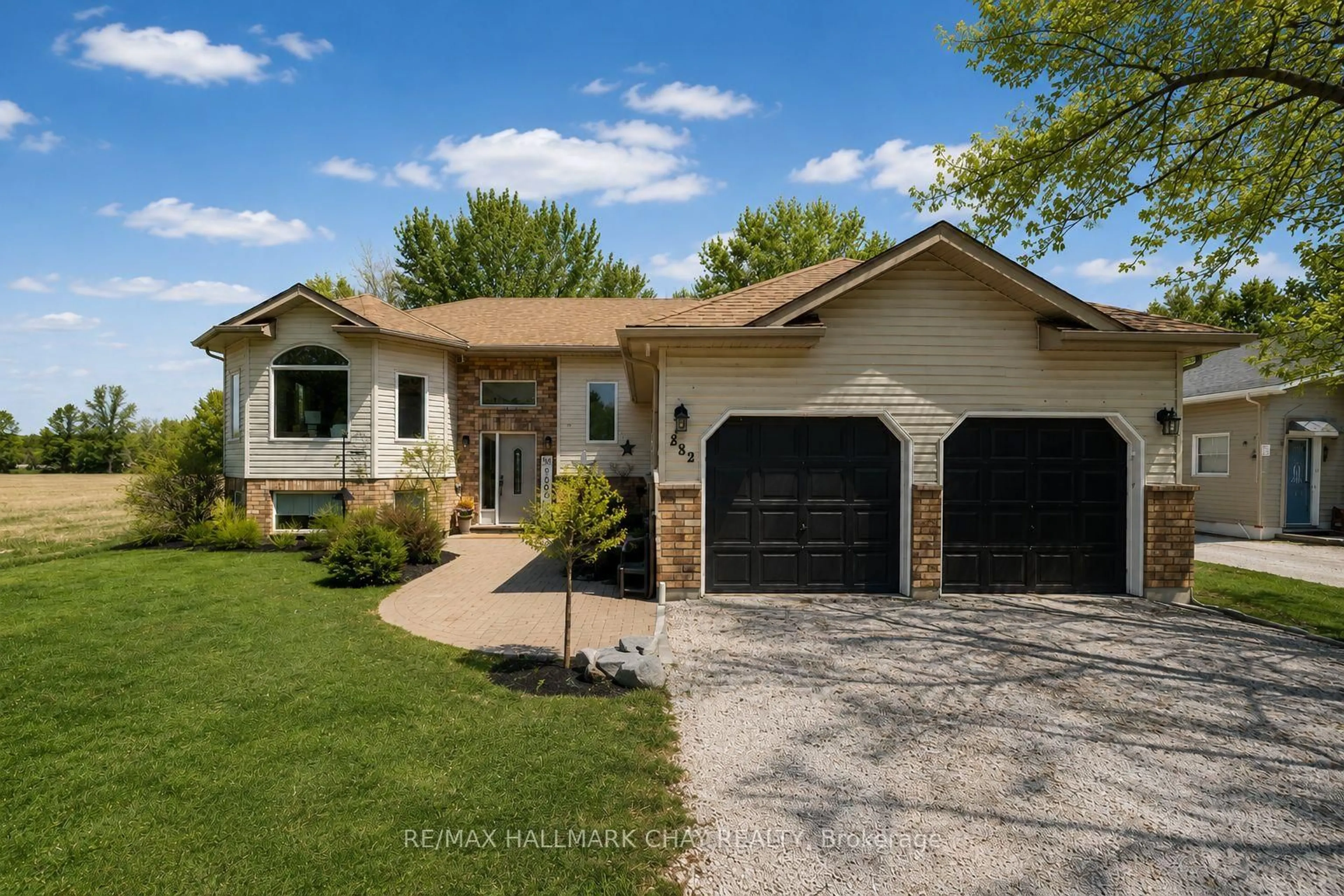 Home with vinyl exterior material, street for 282 Warrington Rd, Clearview Ontario L0M 1S0