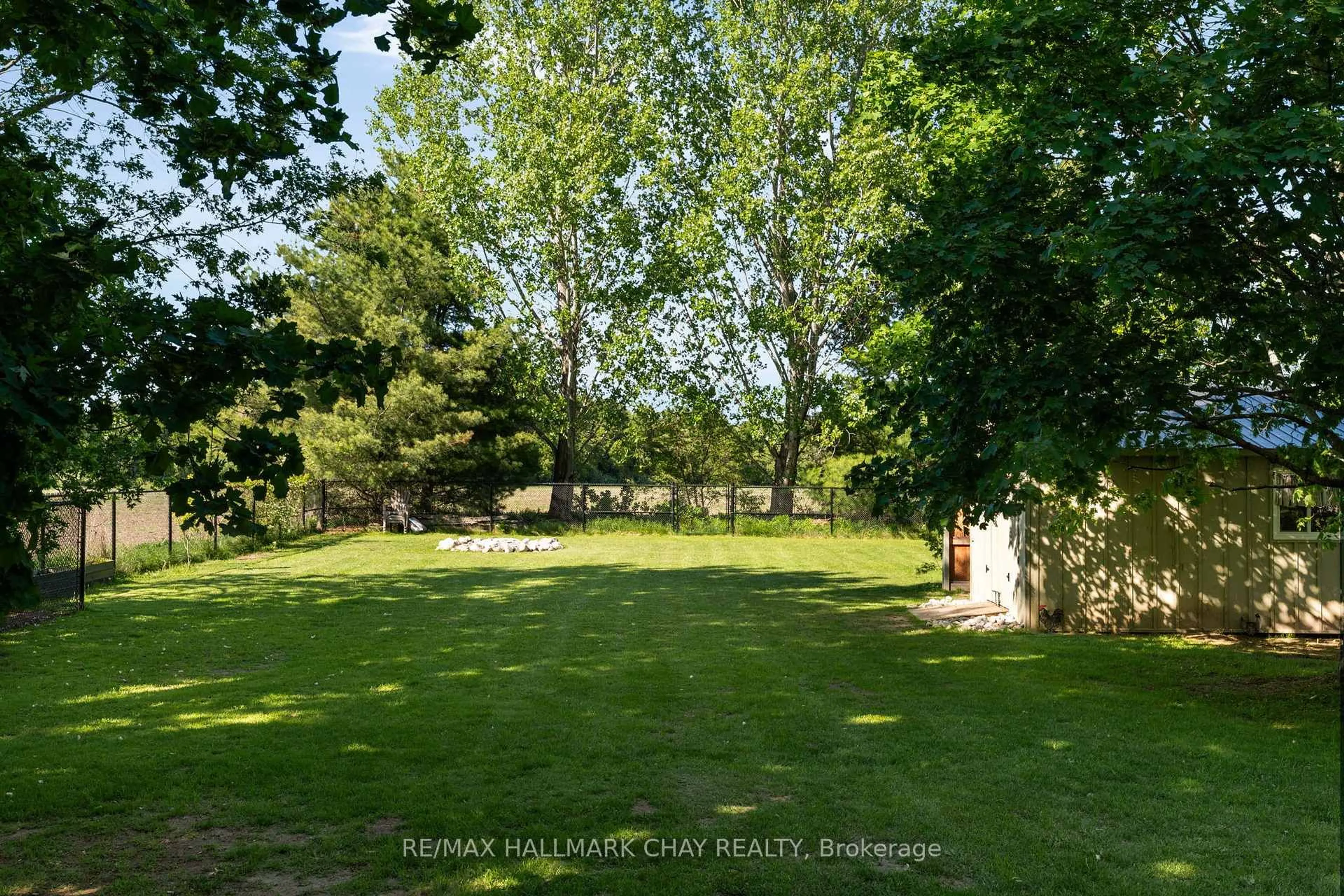 A pic from outside/outdoor area/front of a property/back of a property/a pic from drone, forest/trees view for 282 Warrington Rd, Clearview Ontario L0M 1S0