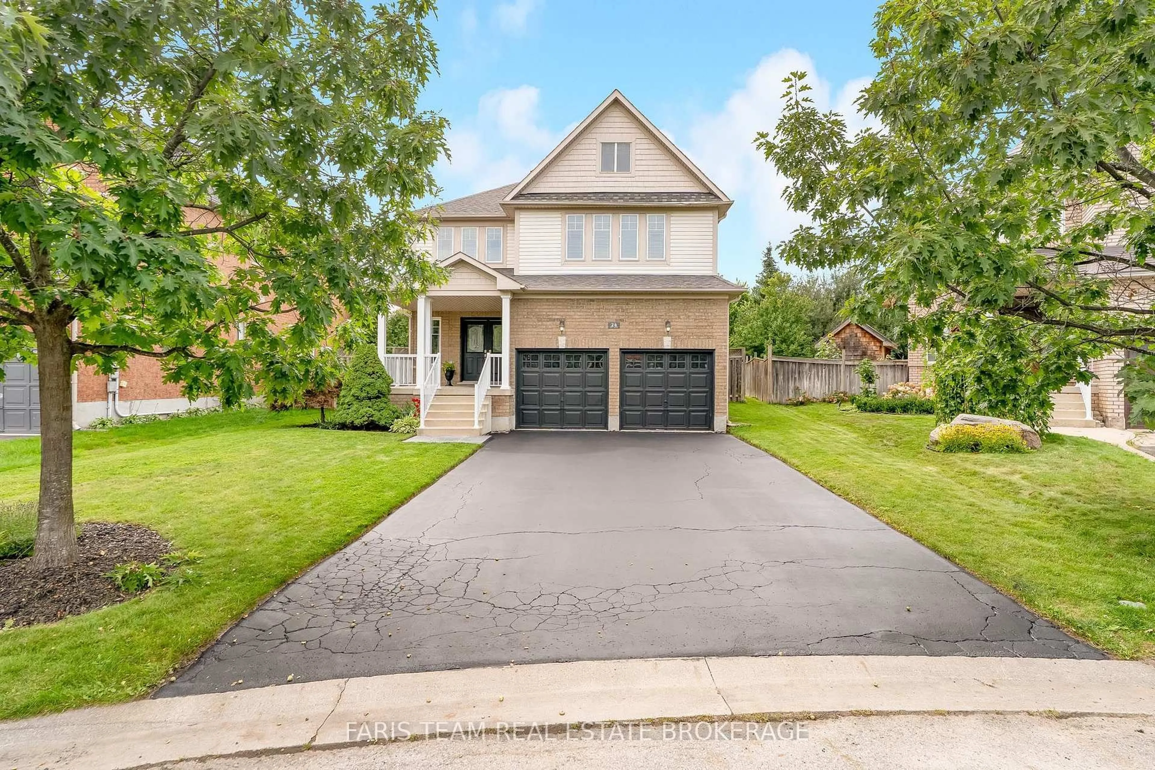 Home with brick exterior material, street for 24 Pepin Crt, Barrie Ontario L4M 7J4