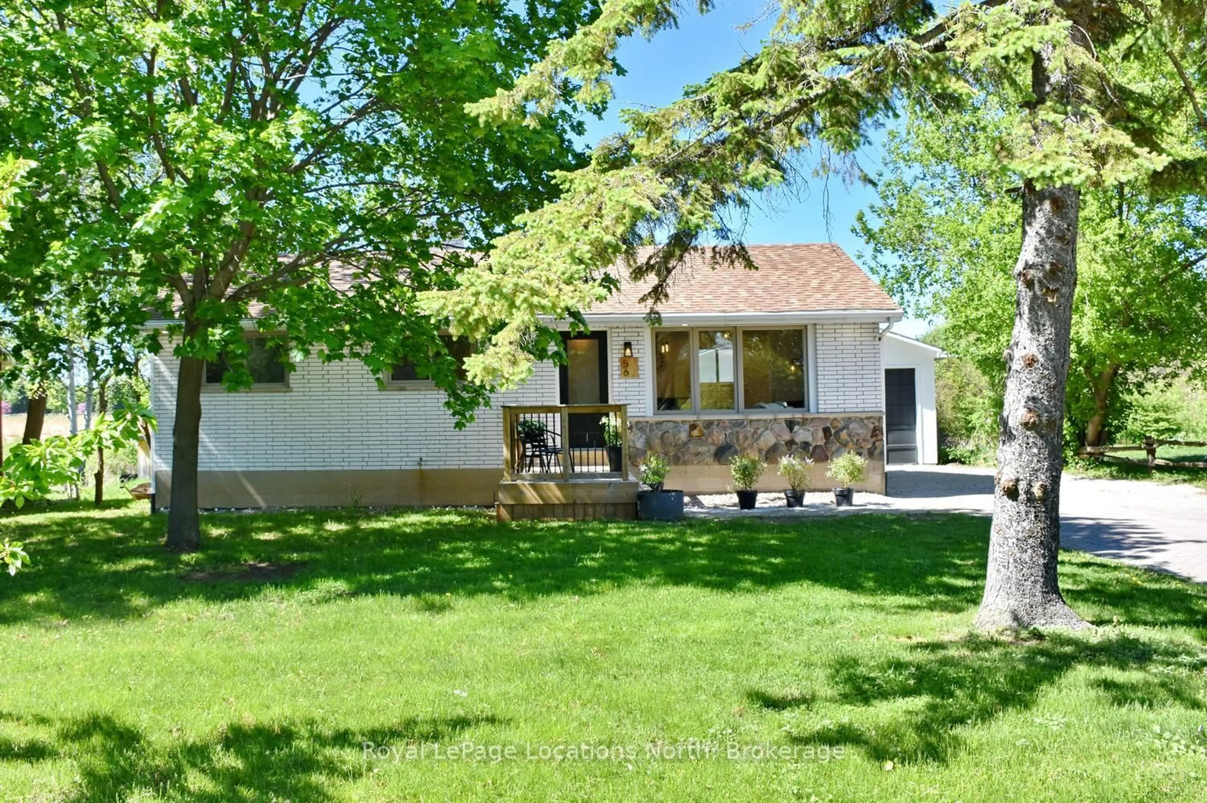 A pic from outside/outdoor area/front of a property/back of a property/a pic from drone, street for 56 BATTEAUX Rd, Clearview Ontario L9Y 3Z1