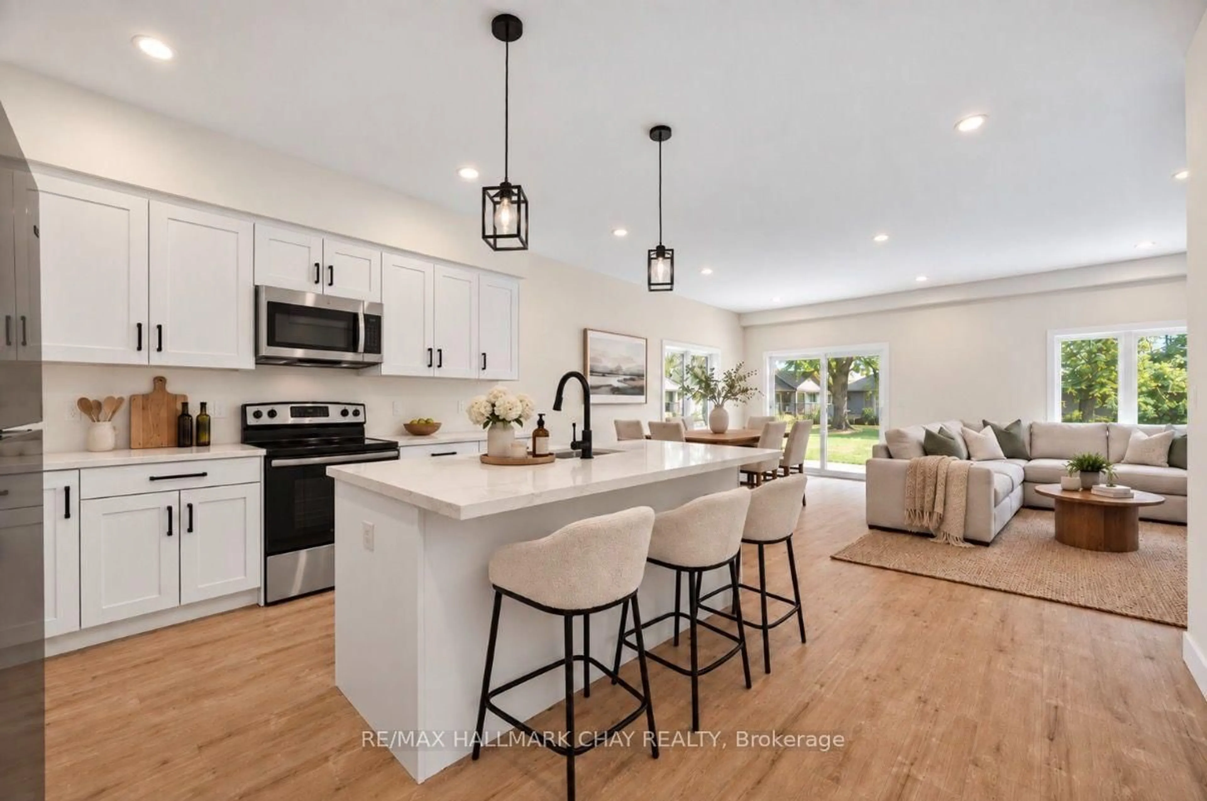 Open concept kitchen, ceramic/tile floor for 28 rose Ave, Orillia Ontario L3V 2N7