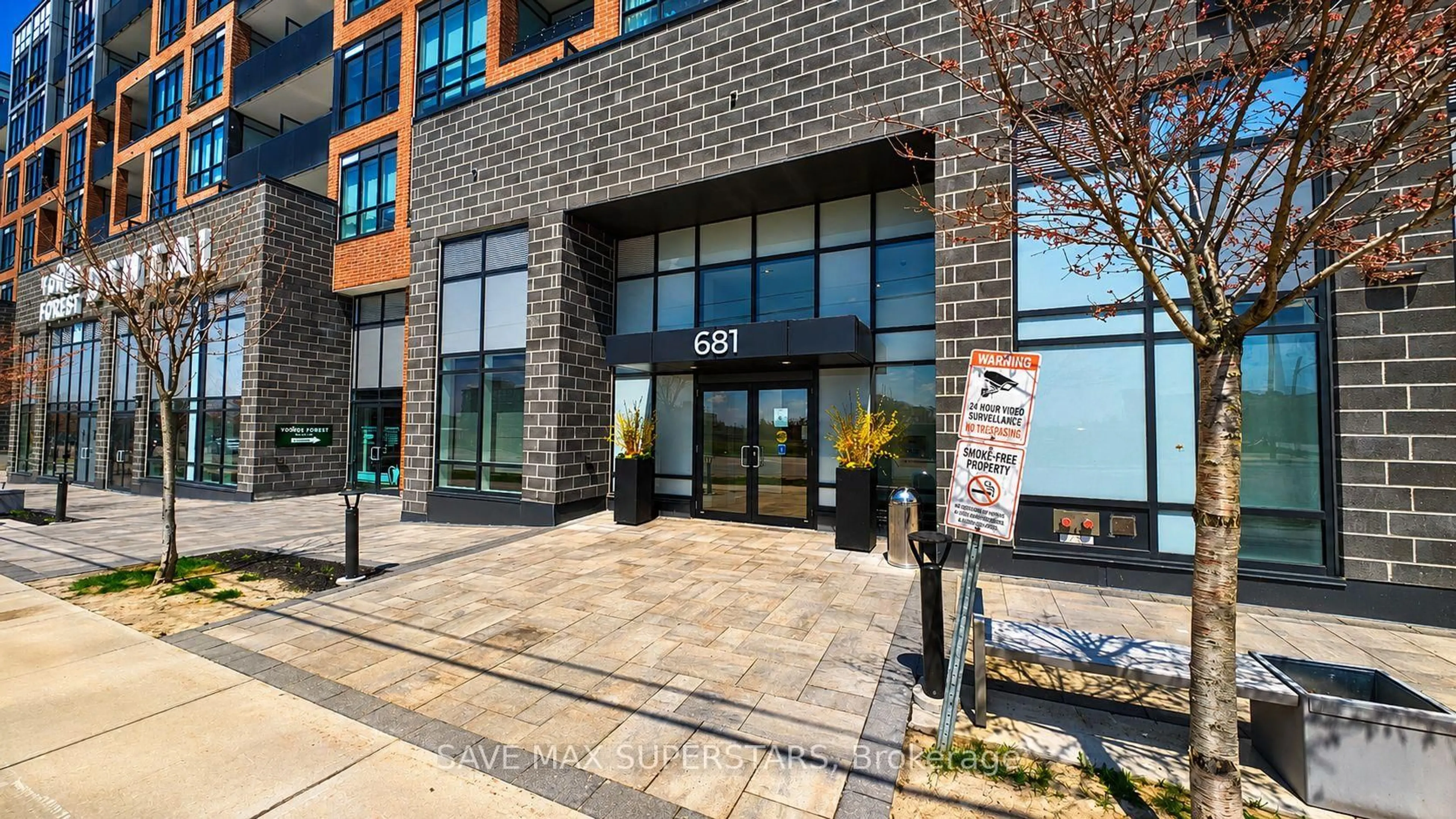 Unknown for 681 Yonge St #611, Barrie Ontario L4N 4E8