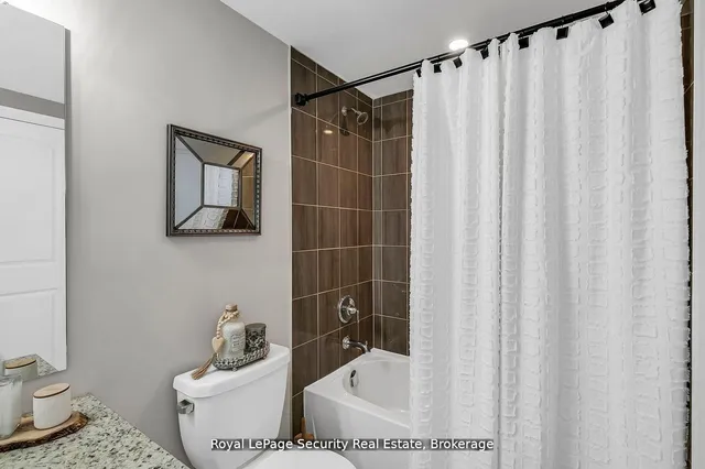 54 Koda St #217, Barrie 4