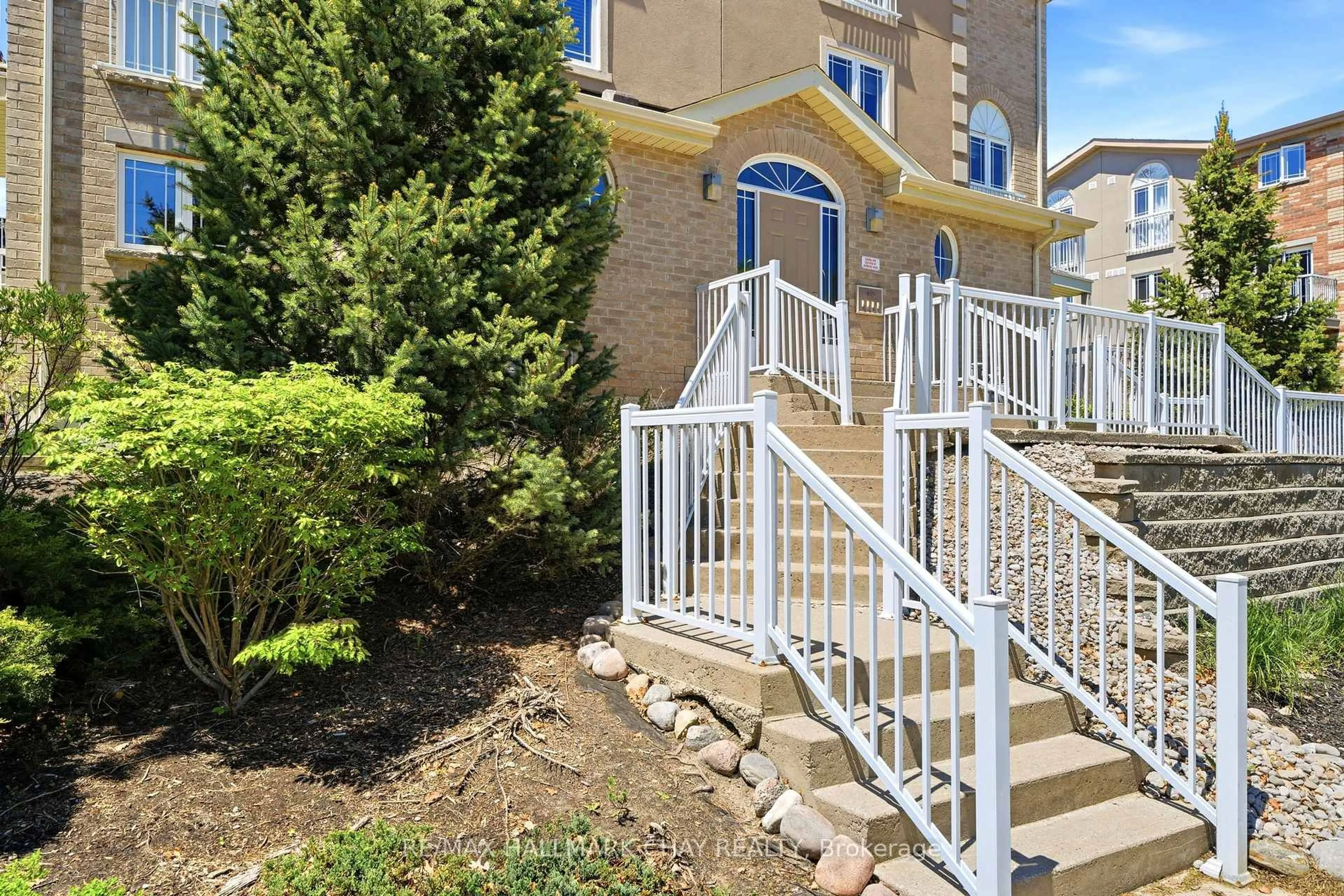 Patio, unknown for 408 Veterans Dr #1, Barrie Ontario L4N 9G9