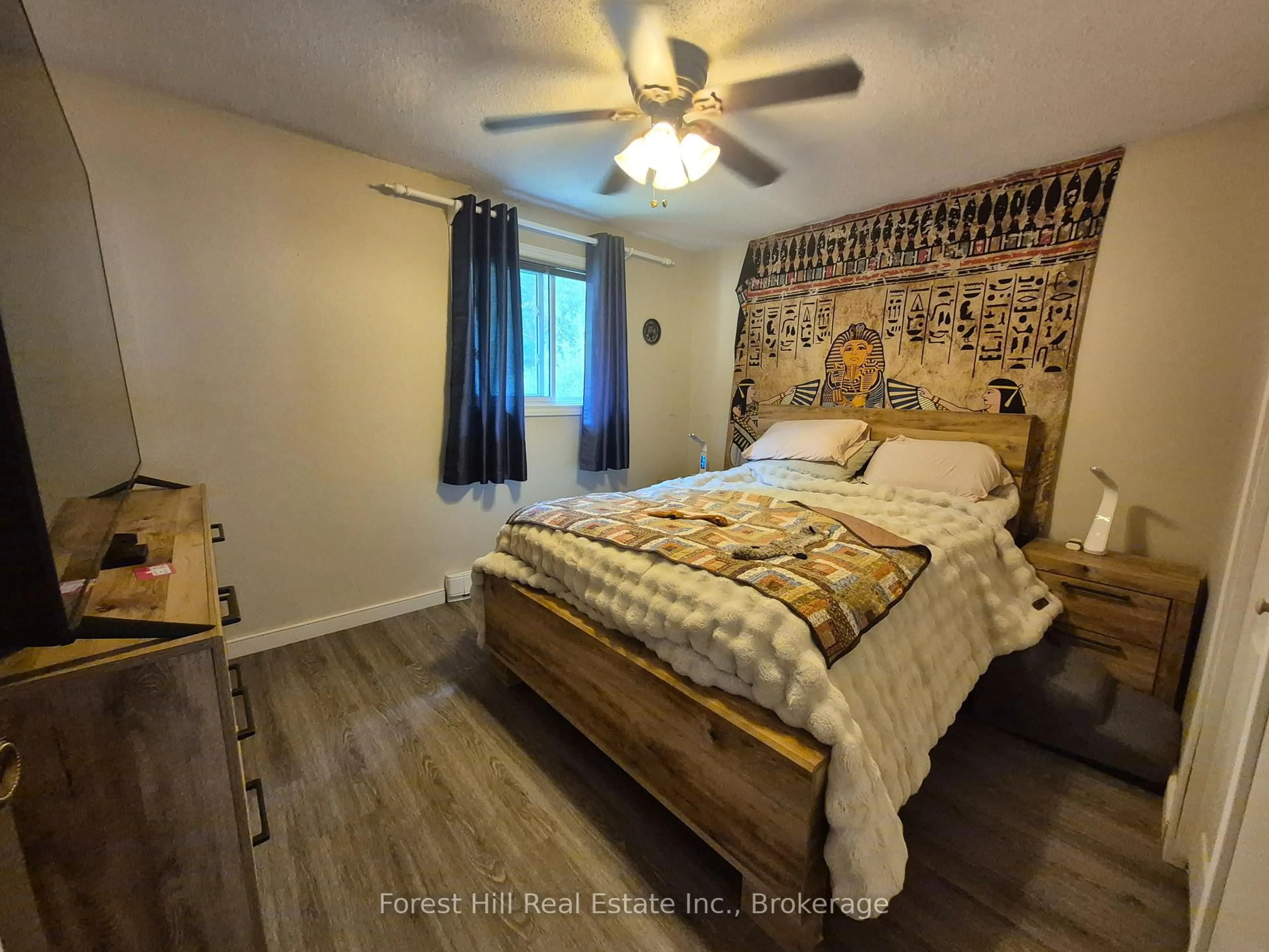 Bedroom with bed, unknown for 679 Simcoe Ave, Tay Ontario L0K 1R0