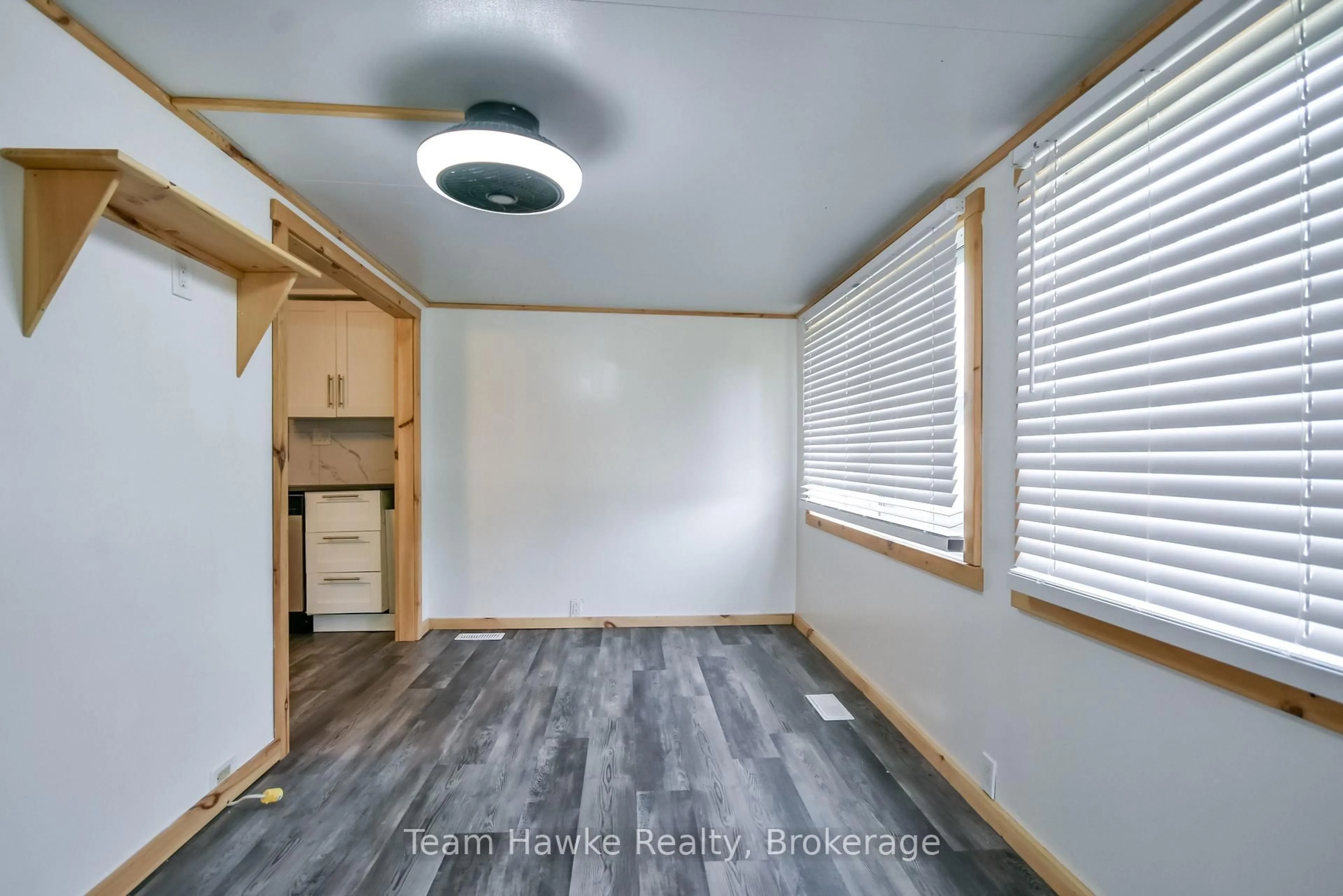 A pic of a room for 11 Ryan's Rd, Midland Ontario L4R 0B9