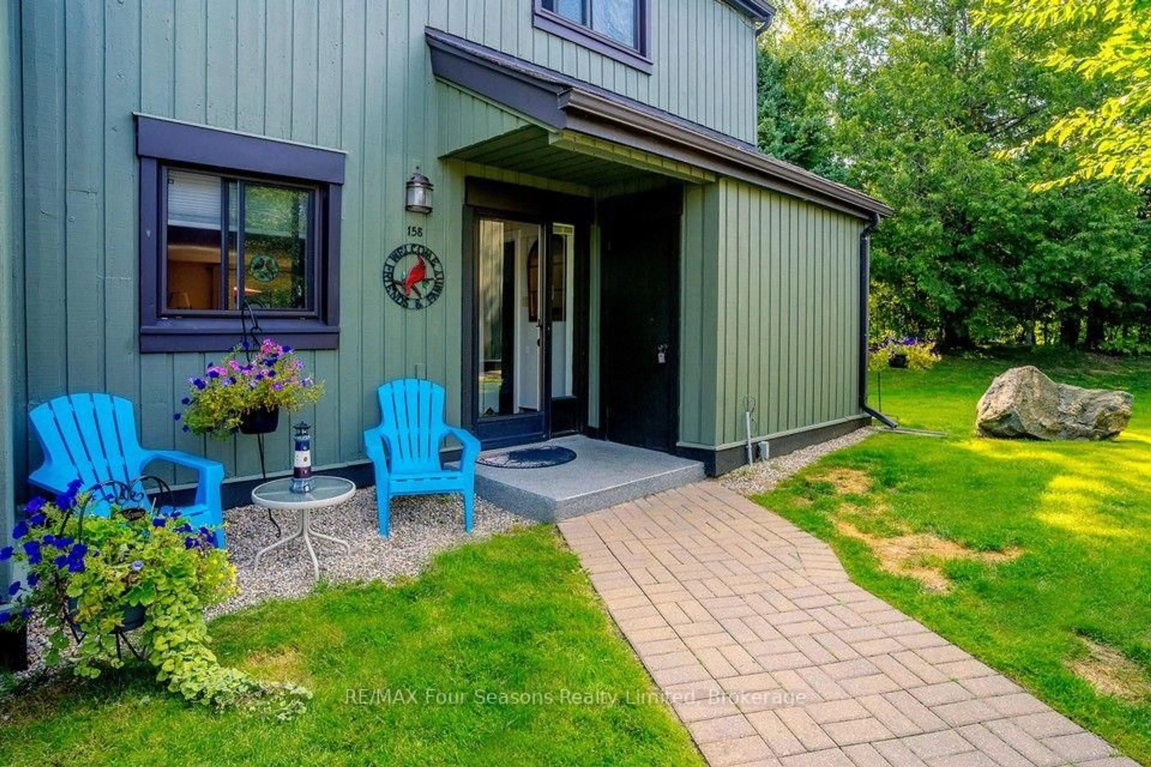 Patio, unknown for 158 Escarpment Cres, Collingwood Ontario L9Y 5B4