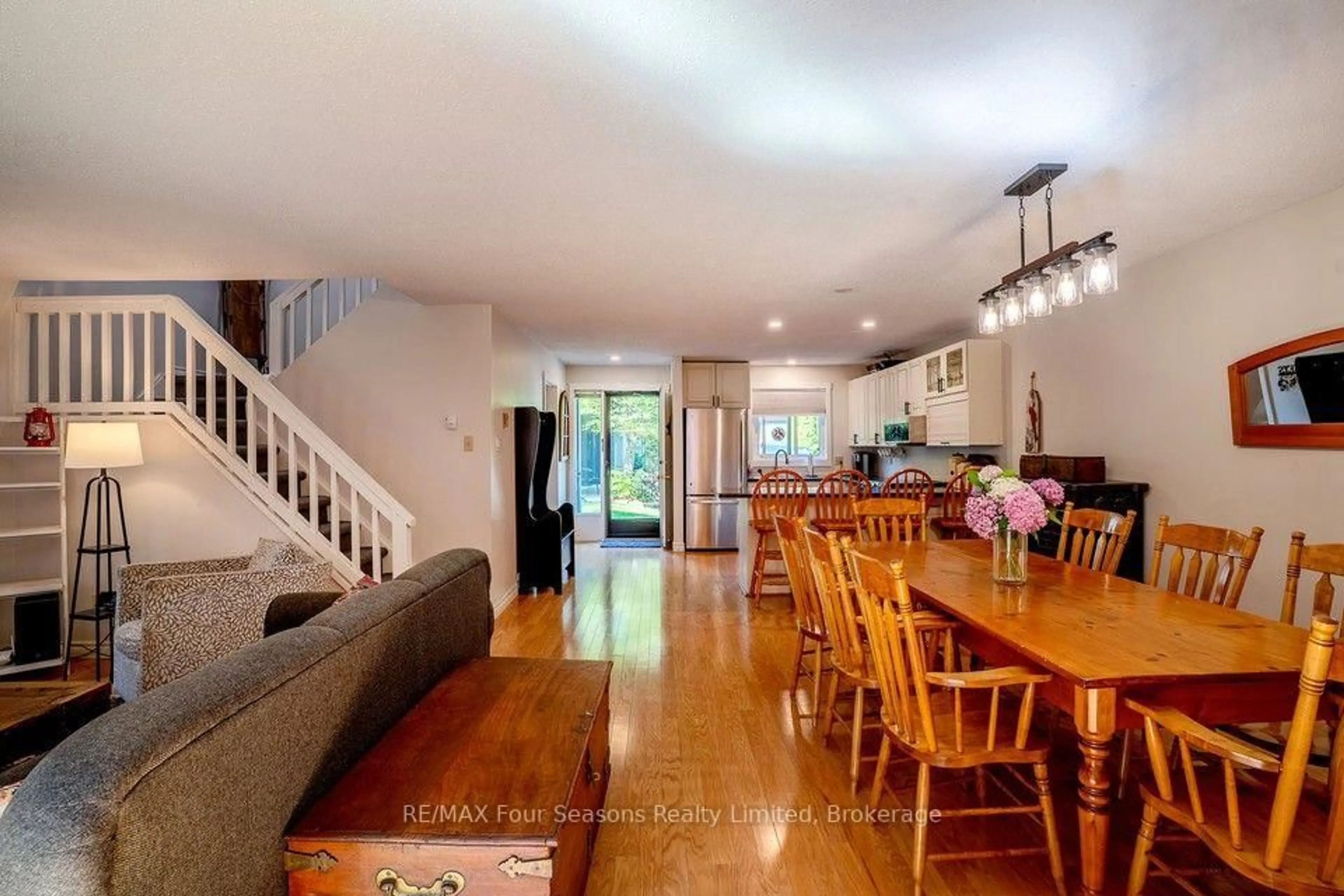 Open concept kitchen, unknown for 158 Escarpment Cres, Collingwood Ontario L9Y 5B4