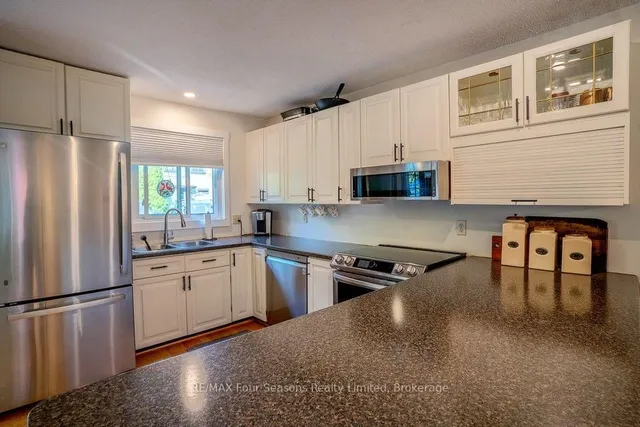 158 Escarpment Cres, Collingwood 4