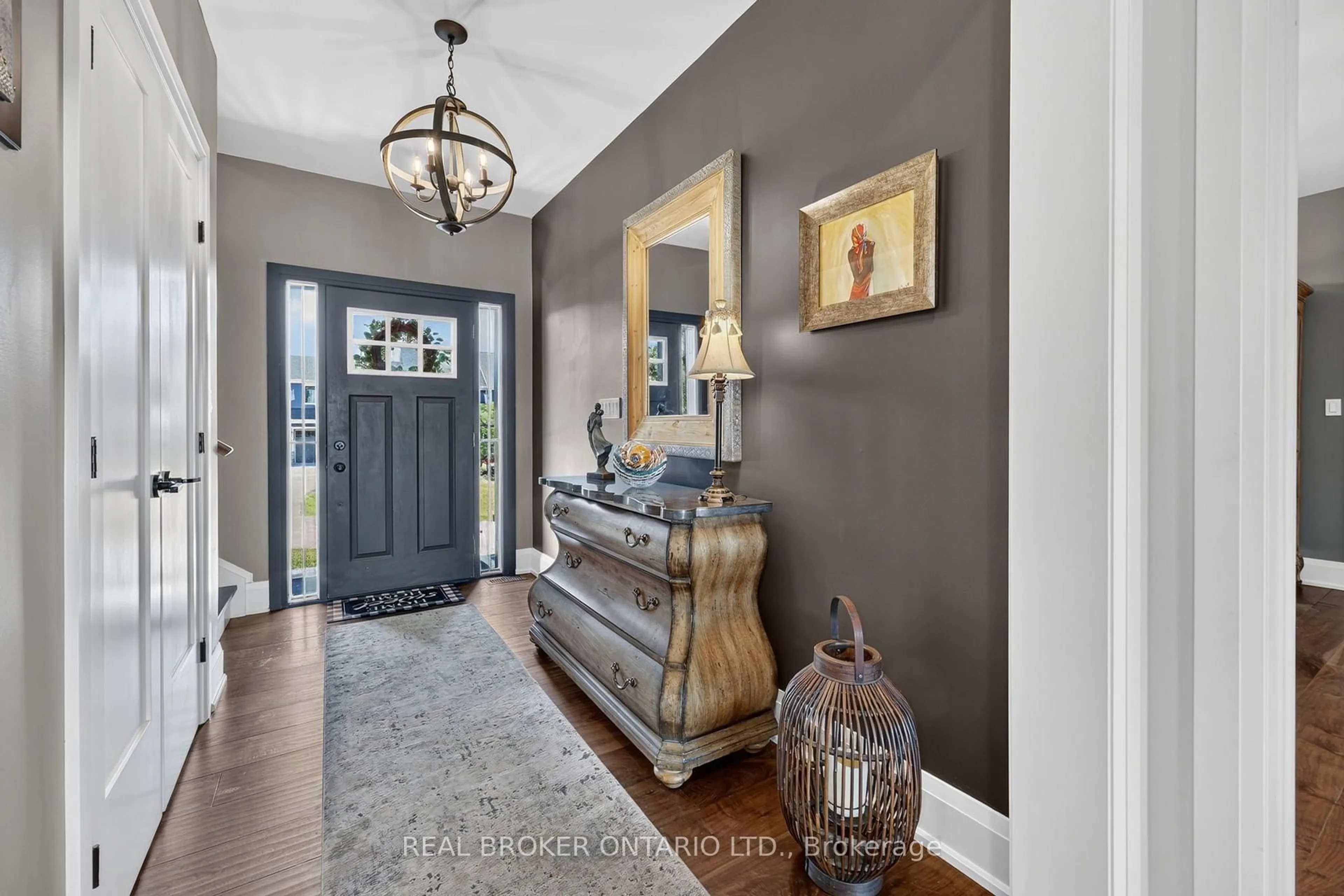Indoor entryway for 29 Thoroughbred Dr, Oro-Medonte Ontario L0K 1E0
