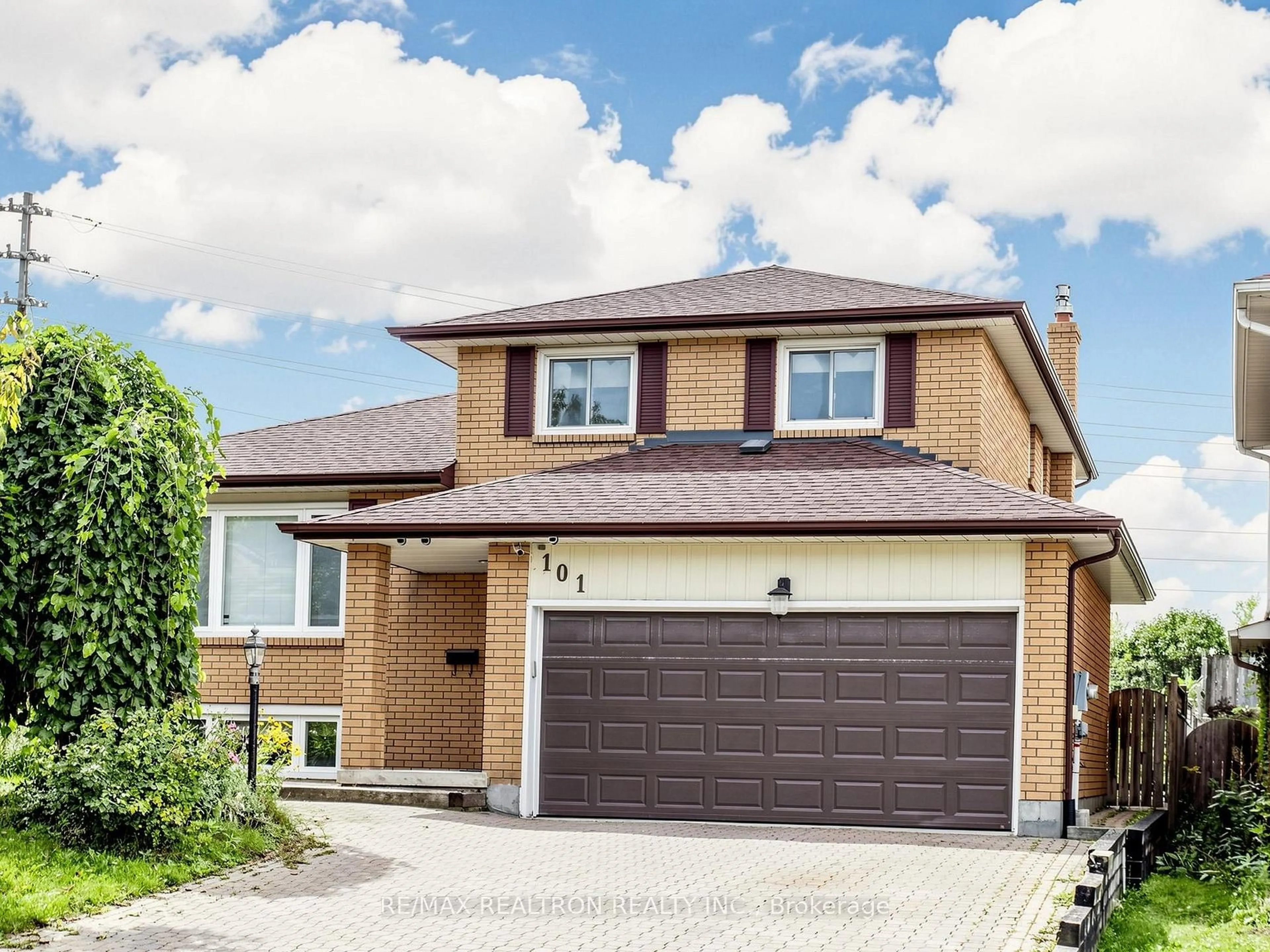 Home with brick exterior material, street for 101 Chieftain Cres, Barrie Ontario L4N 6J2