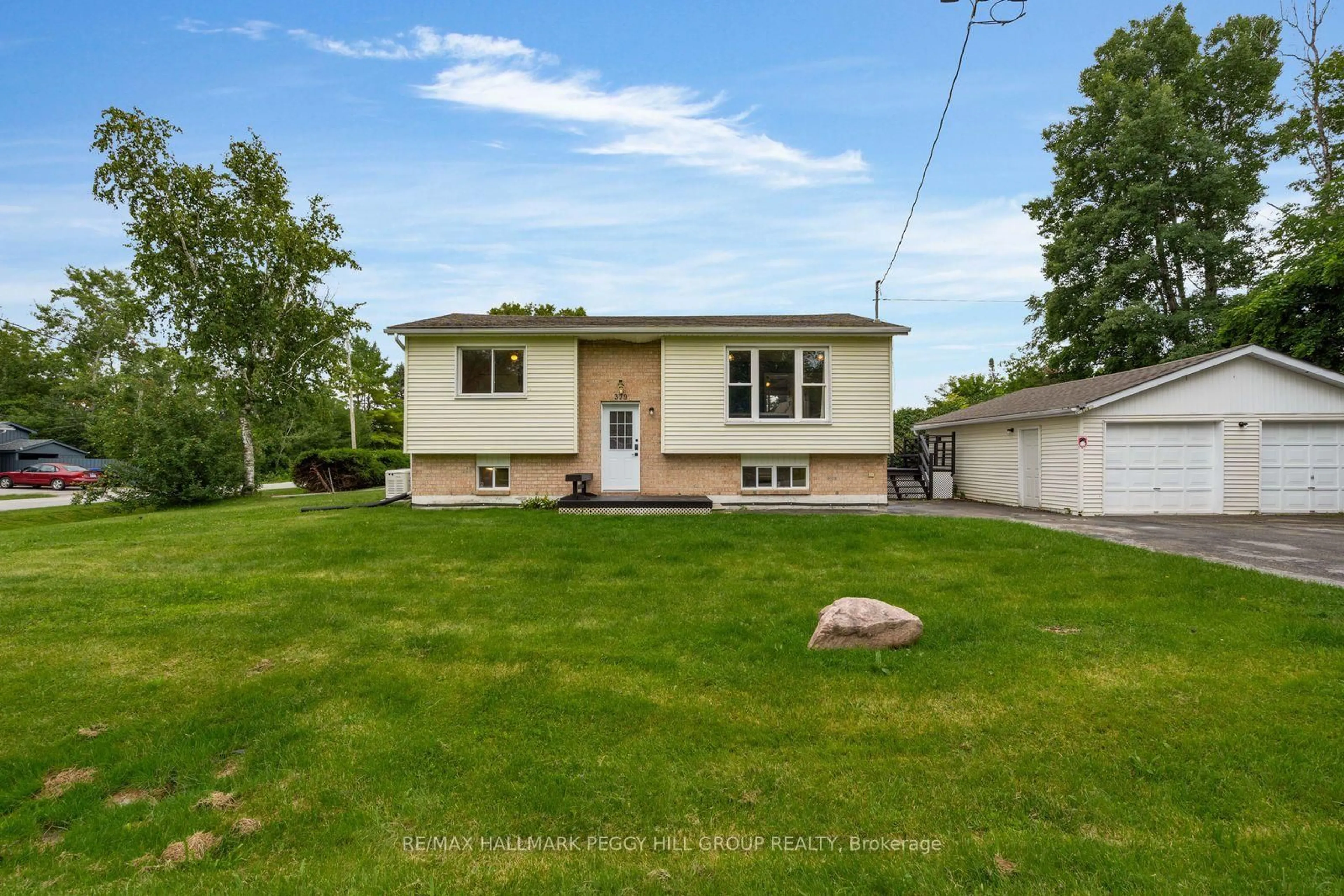 A pic from outside/outdoor area/front of a property/back of a property/a pic from drone, street for 379 Wardell St, Tay Ontario L0K 1R0