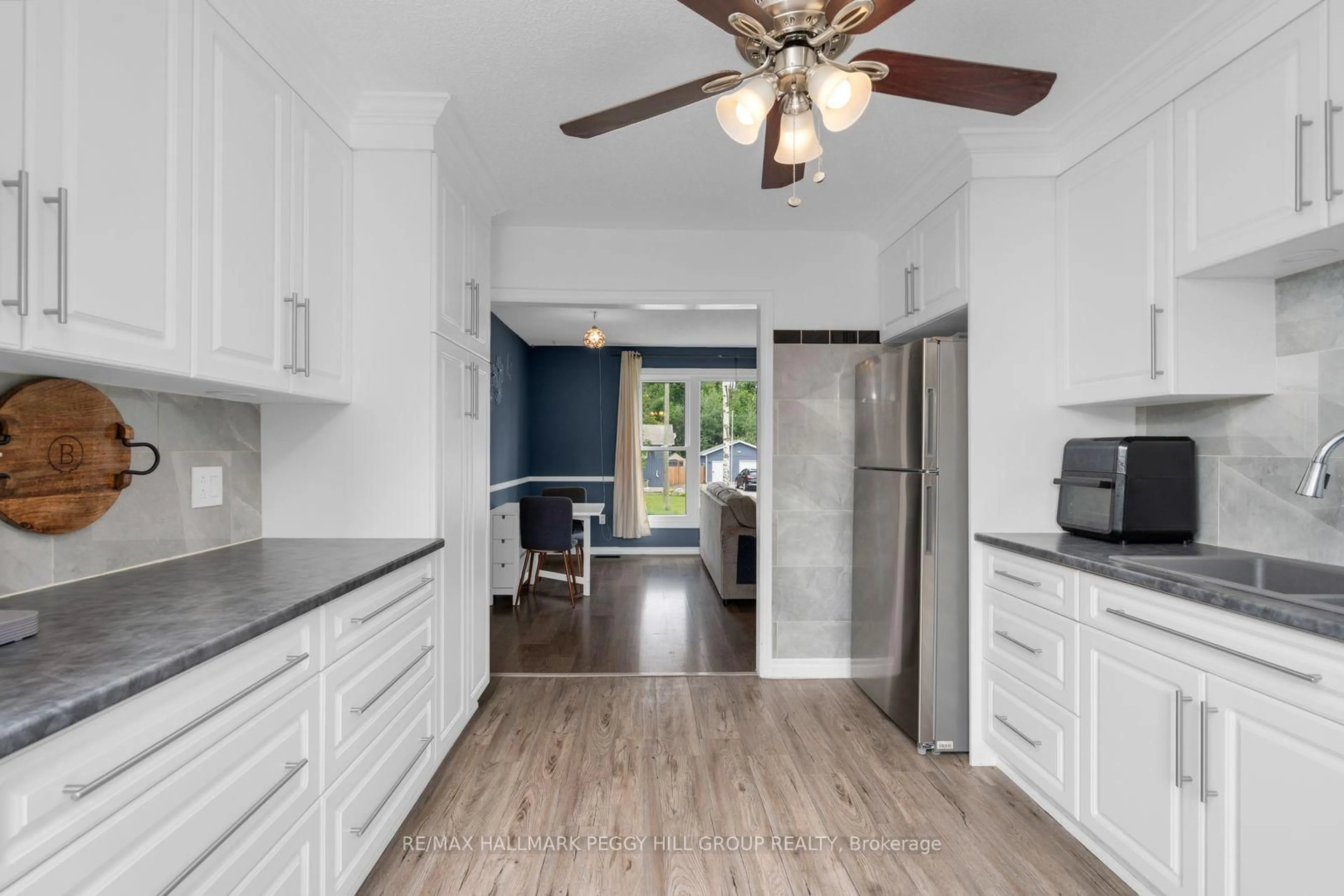 Open concept kitchen, unknown for 379 Wardell St, Tay Ontario L0K 1R0