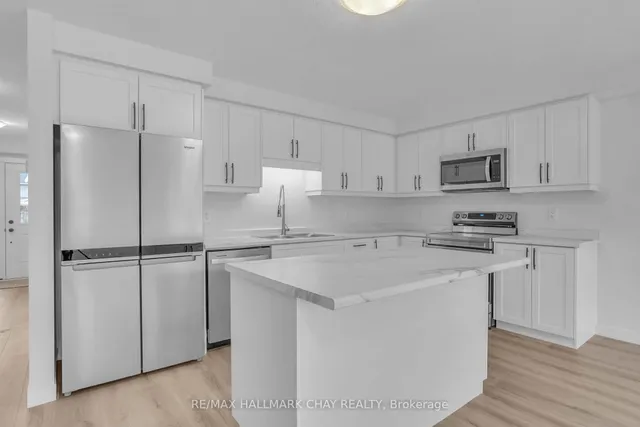 12 Beverly St, Springwater 4