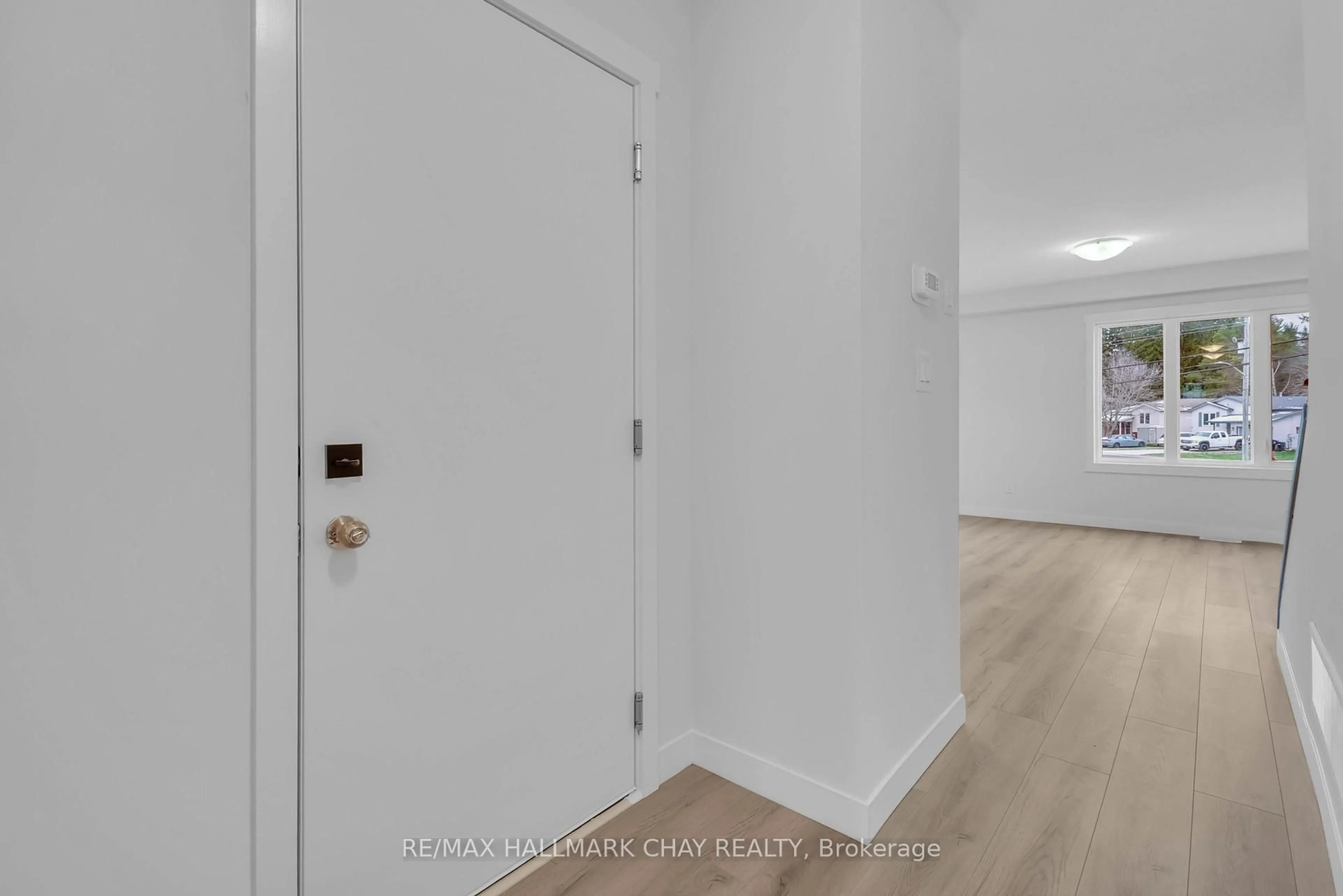 Indoor entryway for 12 Beverly St, Springwater Ontario L0L 1P0