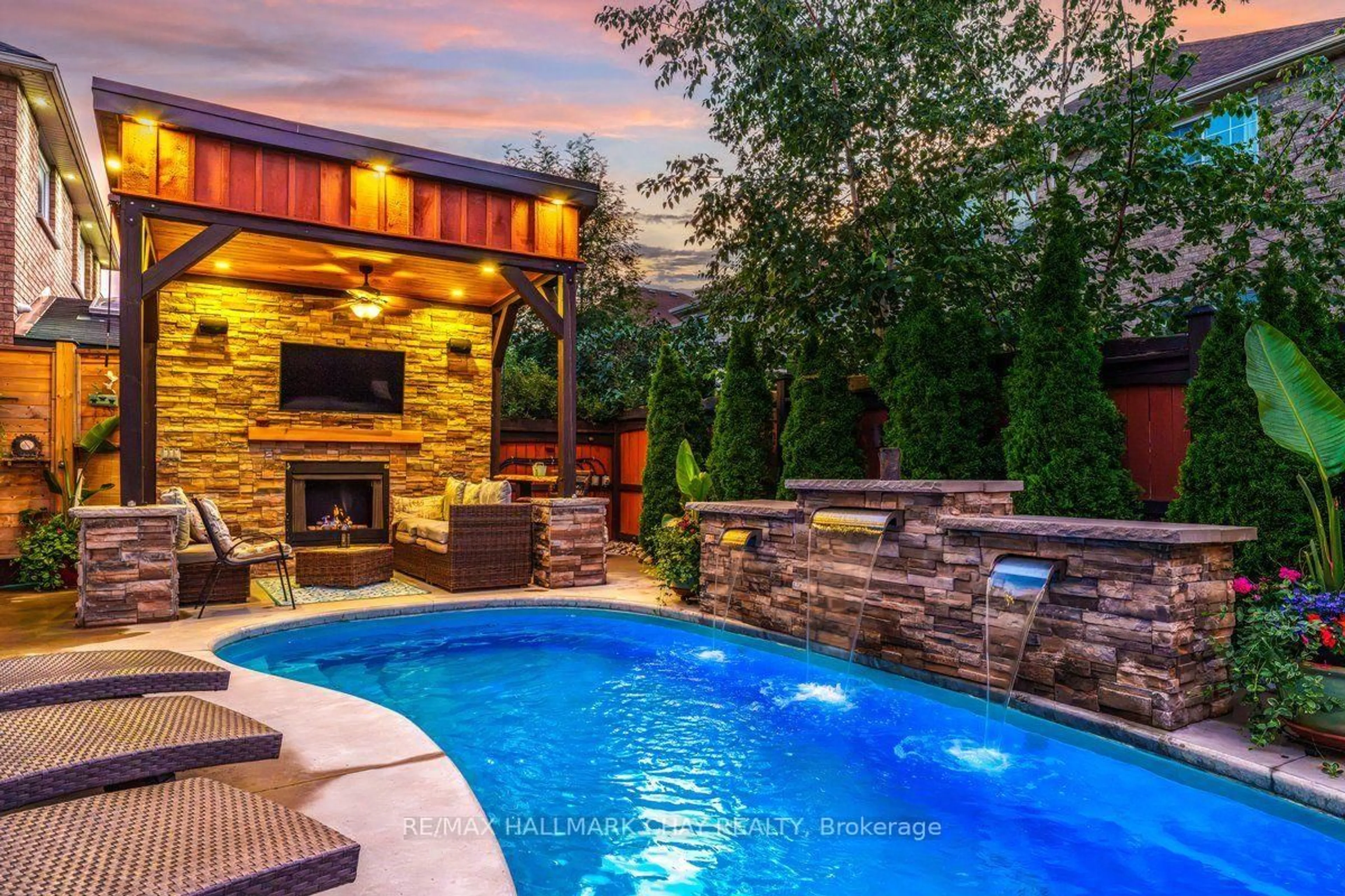 Pool for 12 Parisian Cres, Barrie Ontario L4N 0Y9