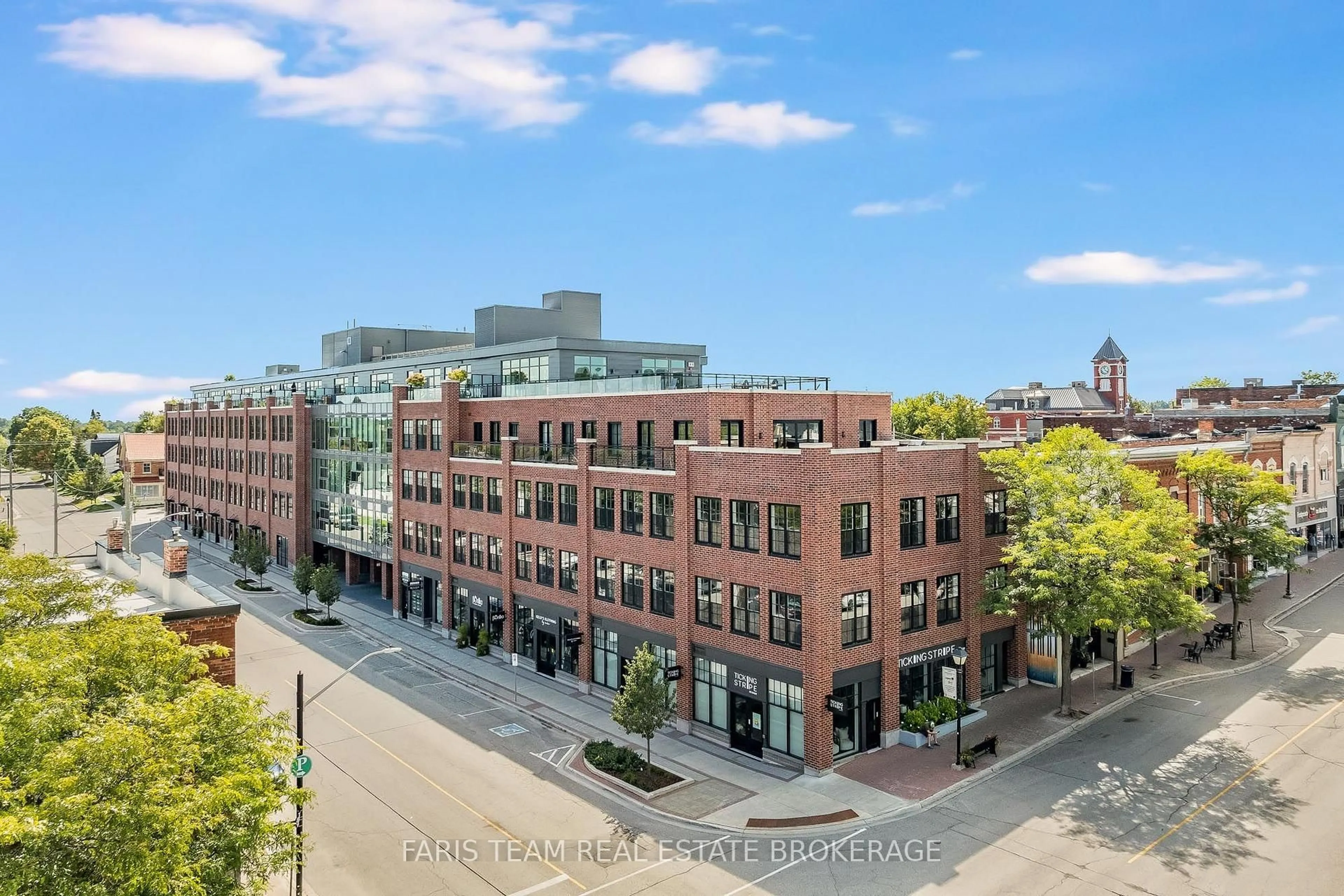 A pic from outside/outdoor area/front of a property/back of a property/a pic from drone, city buildings view from balcony for 21 Matchedash St #502, Orillia Ontario L3V 4W4