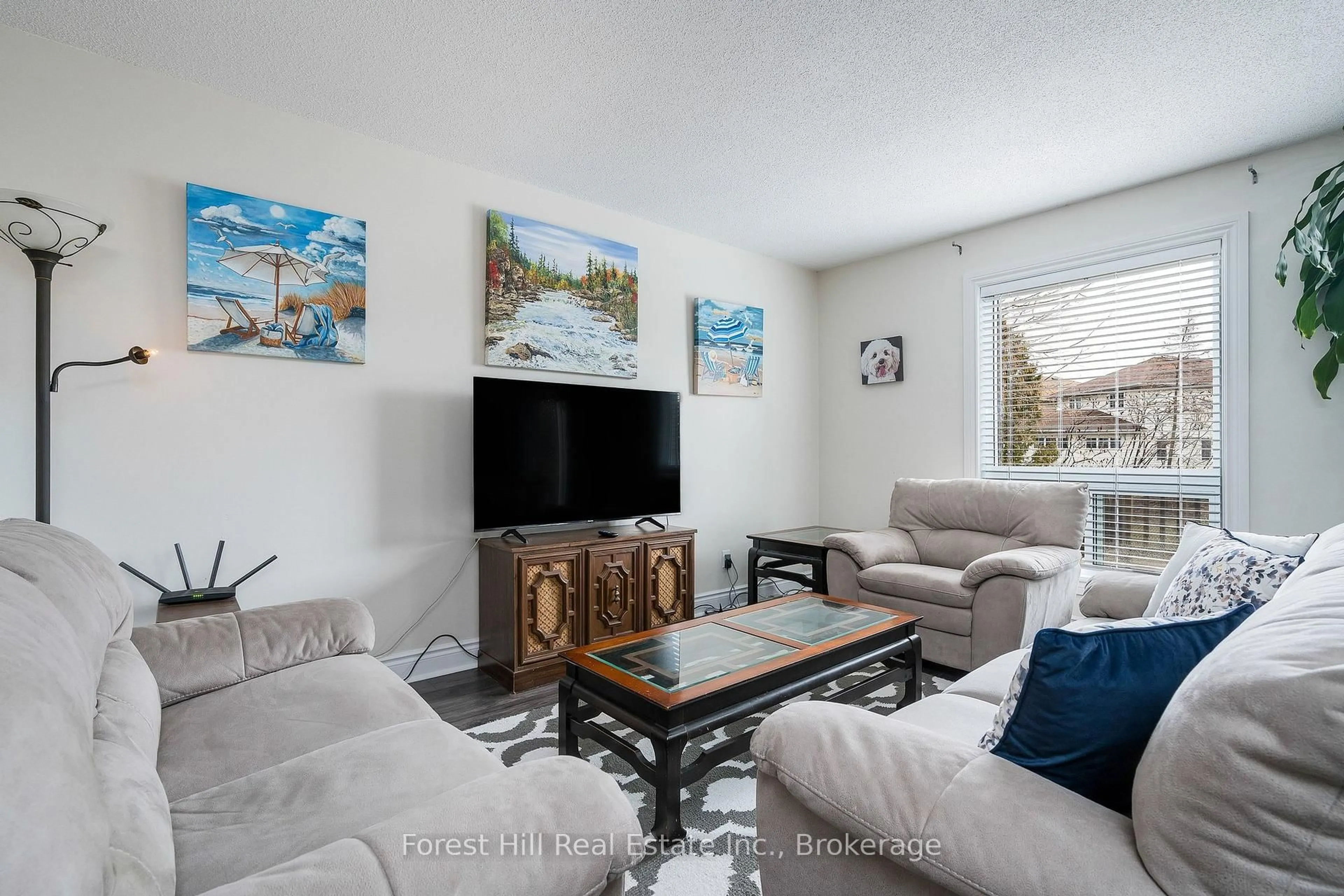 Living room with furniture, unknown for 29 Dillon Dr, Collingwood Ontario L9Y 4S3