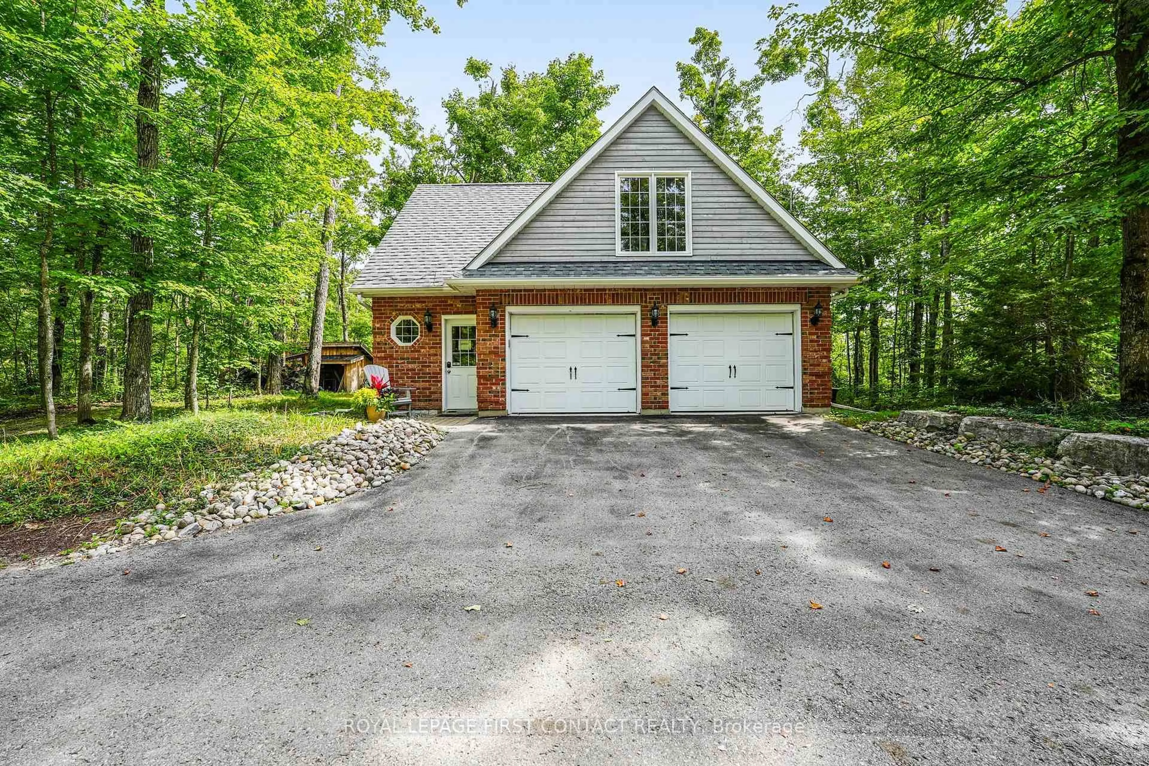 Home with brick exterior material, street for 1772 10 Line, Oro-Medonte Ontario L0L 1T0