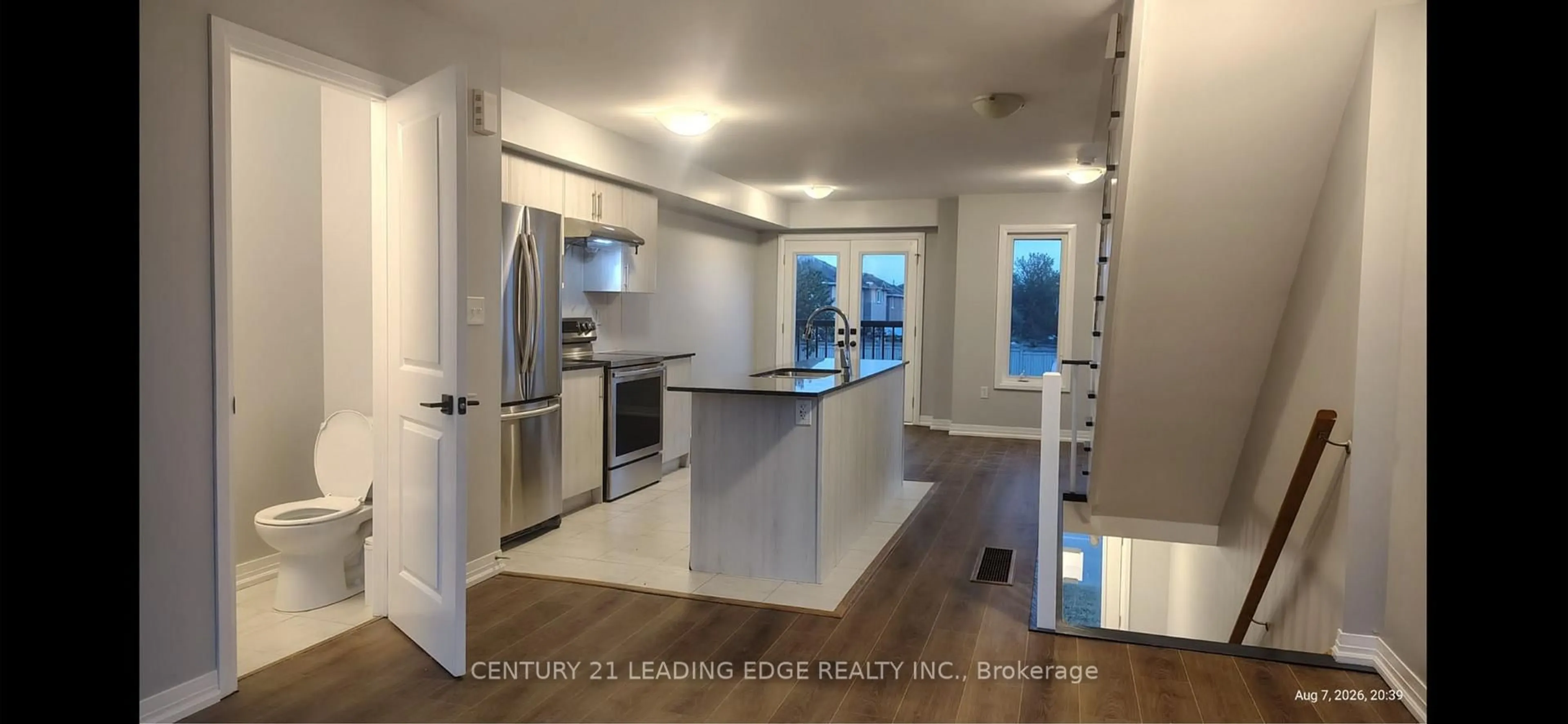 Open concept kitchen, unknown for 109 Fairlane Ave, Barrie Ontario L9J 0M5