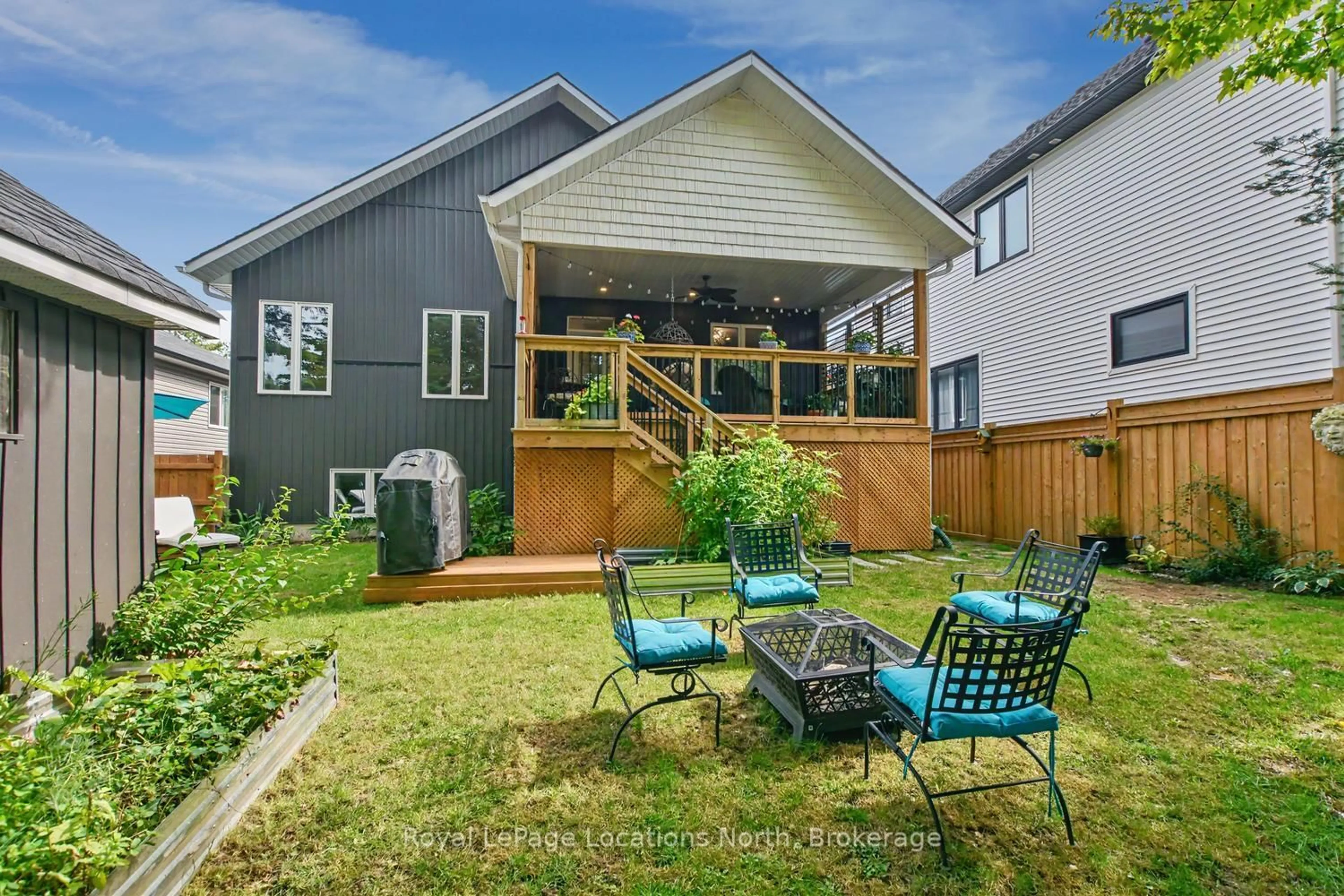 Patio, street for 64 49th St, Wasaga Beach Ontario L9Z 1Y1