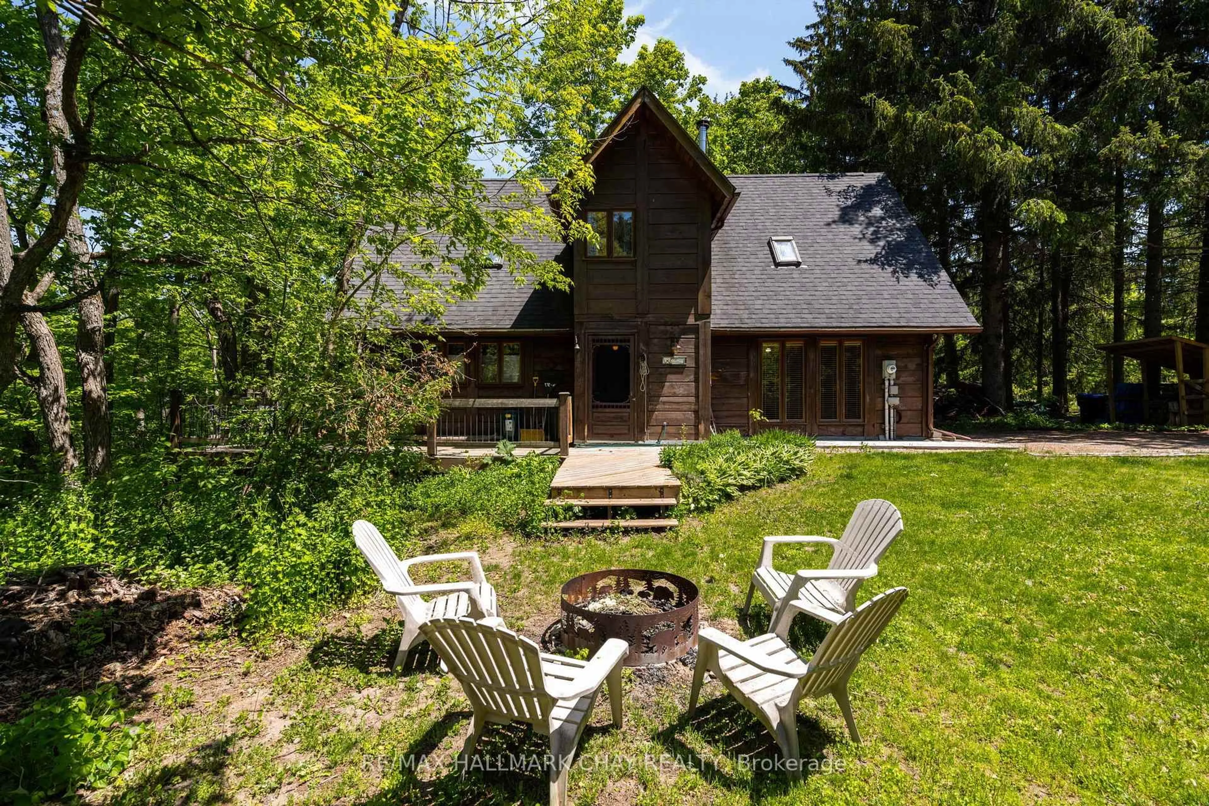 Patio, unknown for 47 Cathedral Pines Rd, Oro-Medonte Ontario L4M 4Y8