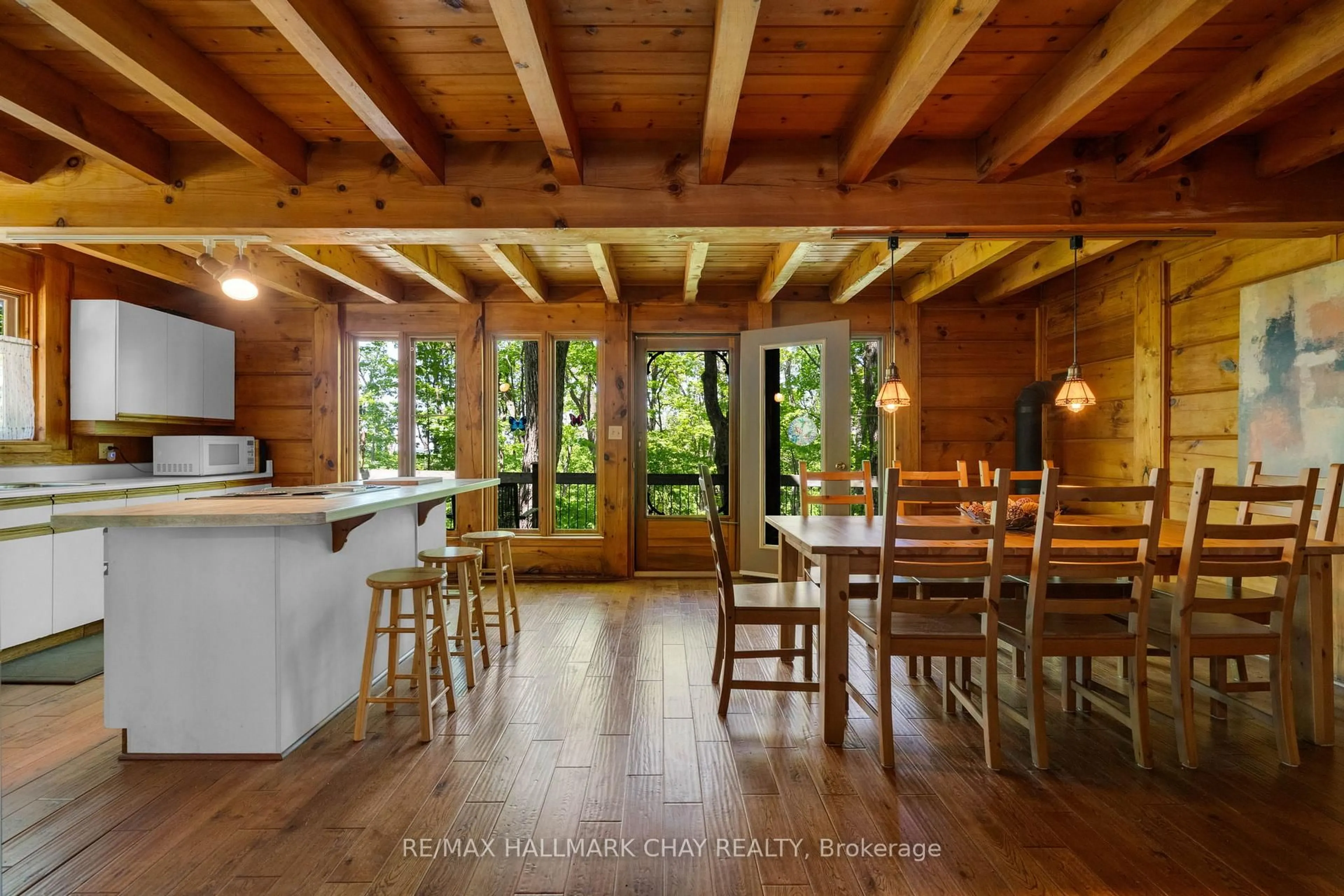 Open concept kitchen, unknown for 47 Cathedral Pines Rd, Oro-Medonte Ontario L4M 4Y8