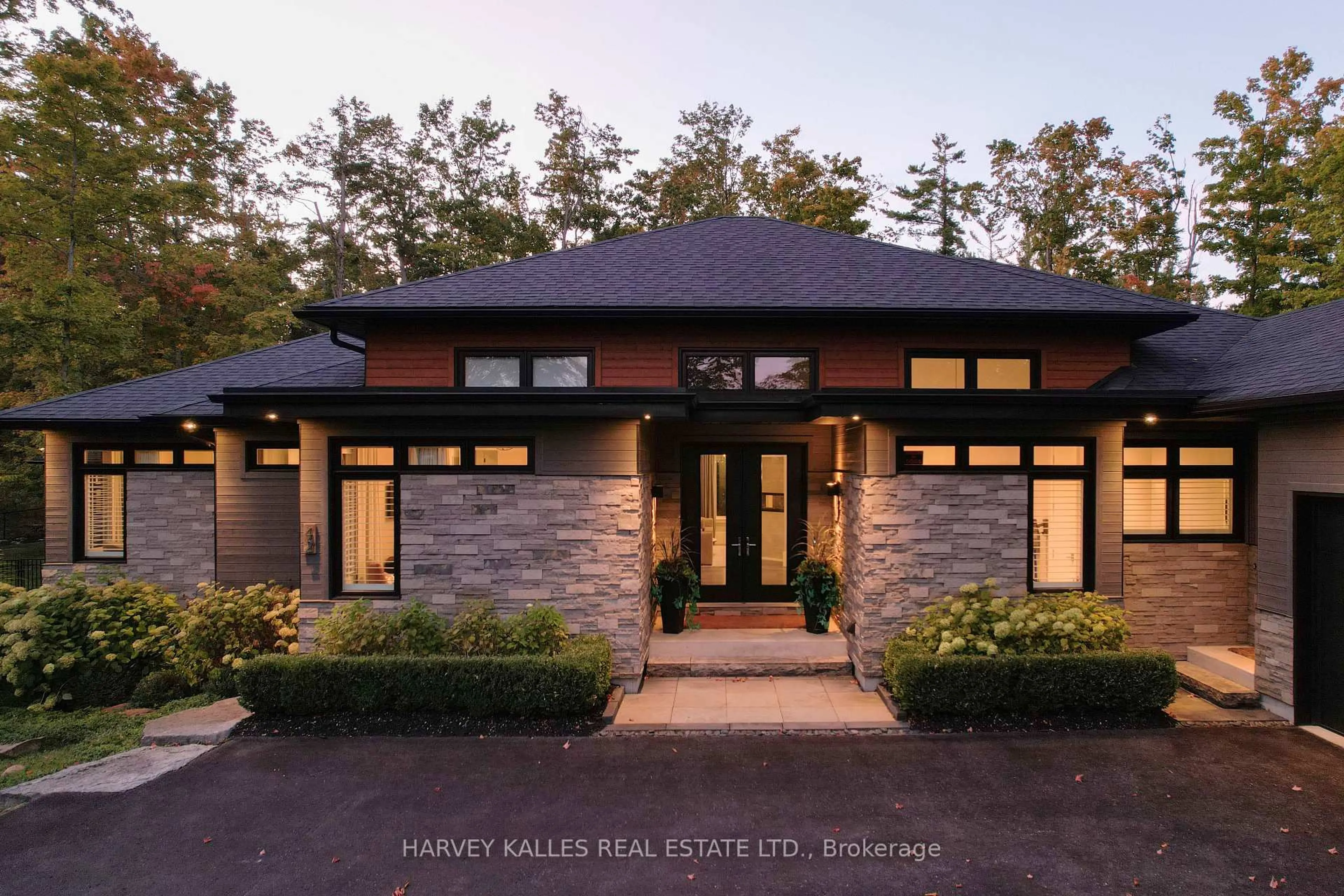 Home with brick exterior material, building for 42 Windfield Dr, Oro-Medonte Ontario L0L 2L0