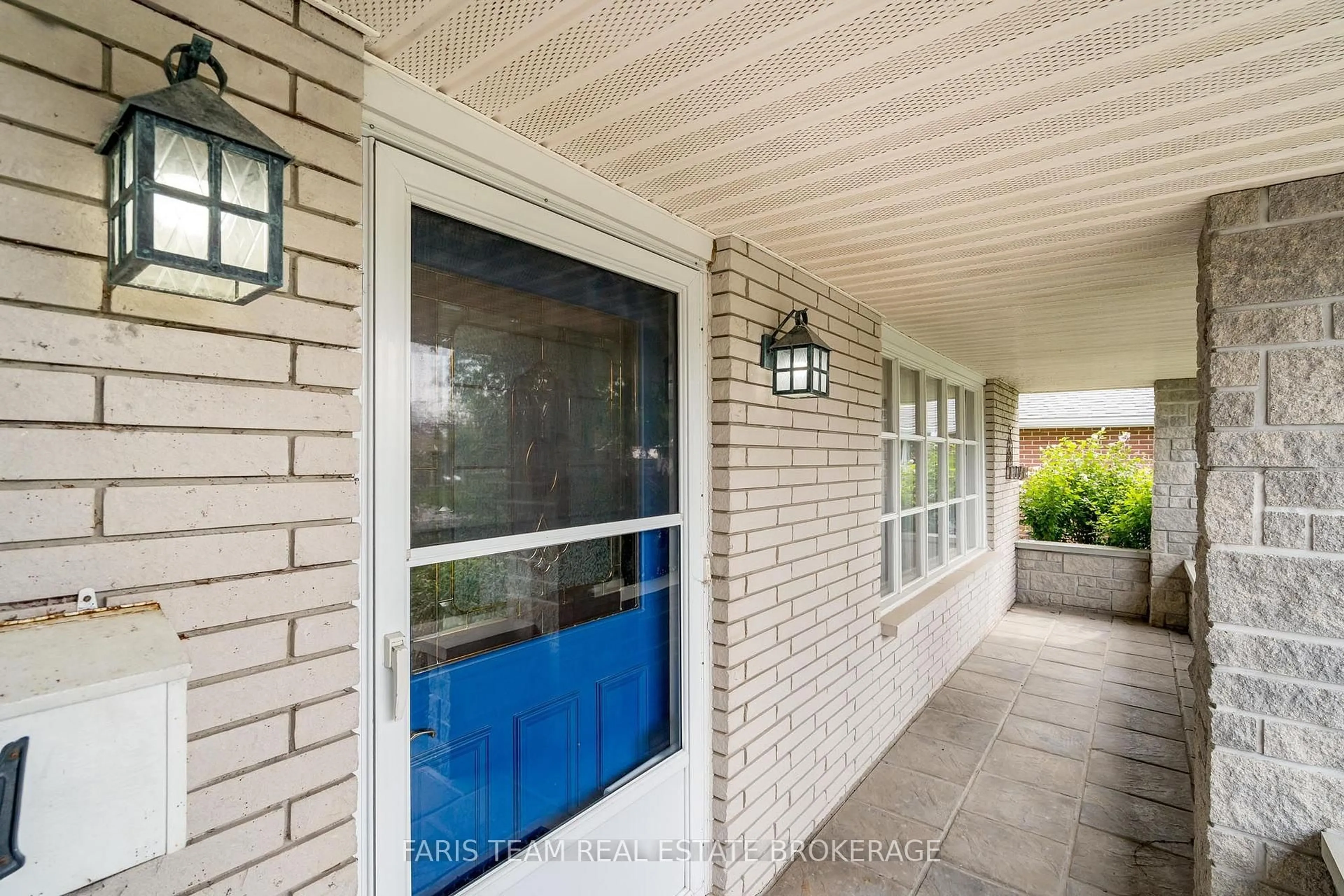 Unknown for 51 Davies Cres, Barrie Ontario L4M 2M4