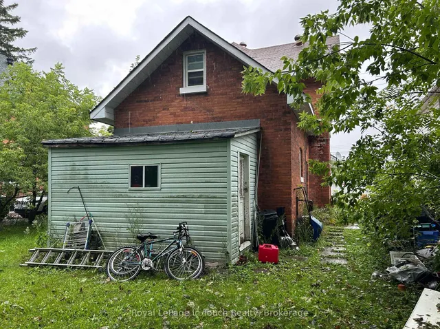 98 Fourth St, Midland 5