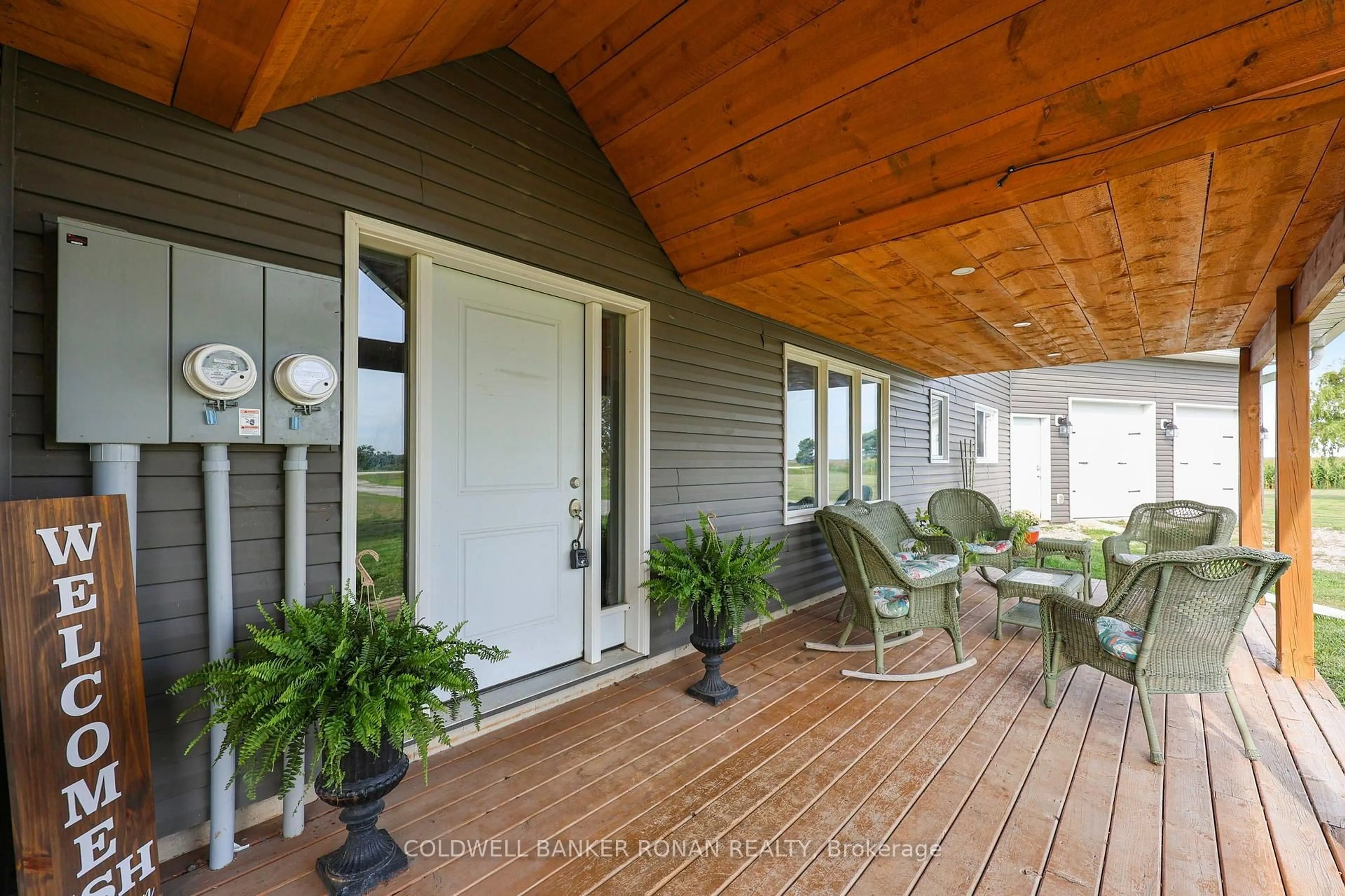Indoor entryway for 4542 Concession Road 6 Sunnidale, Clearview Ontario L0M 1N0
