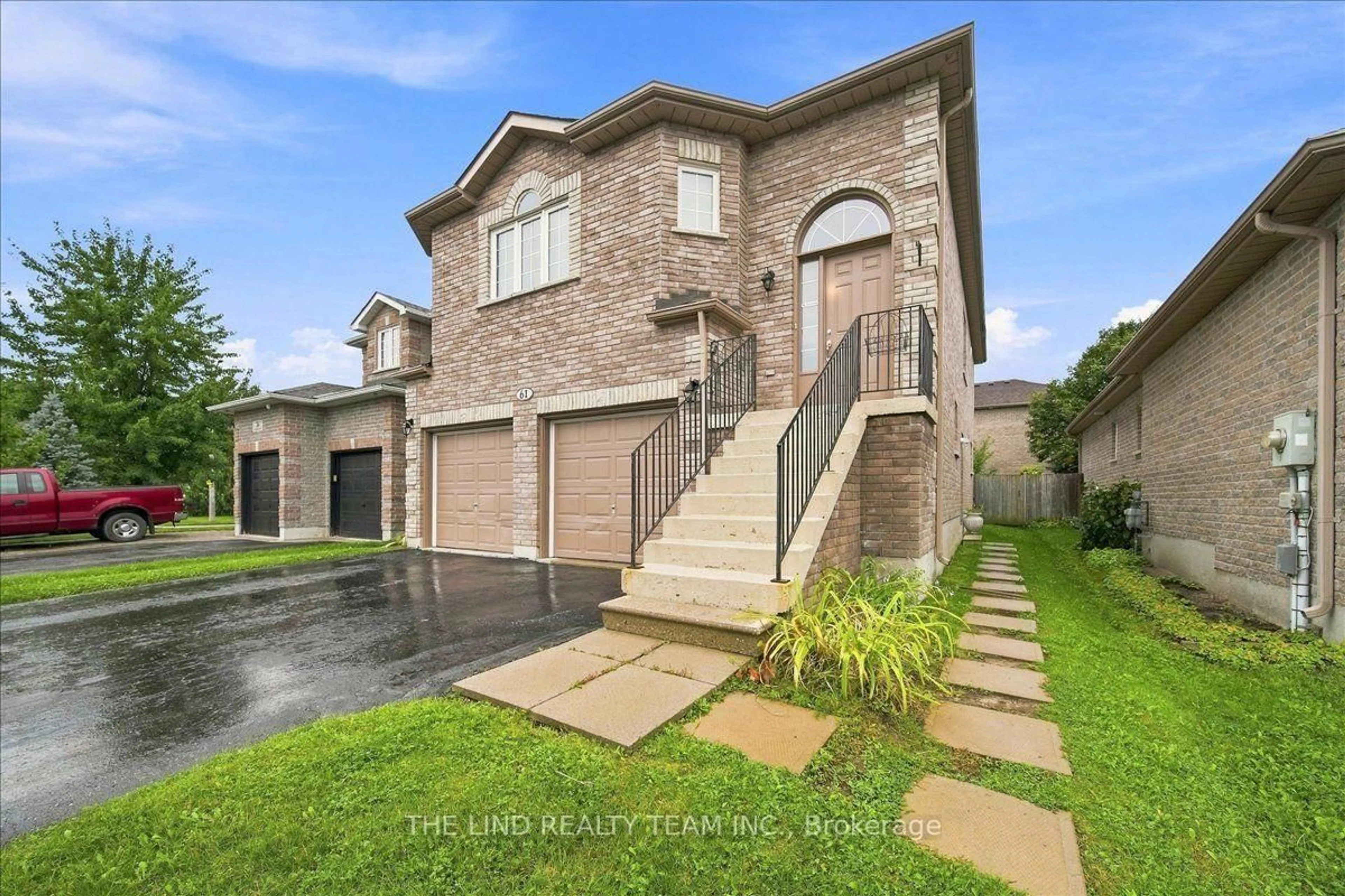 Home with brick exterior material, street for 61 Mcintyre Dr, Barrie Ontario L4N 5C5