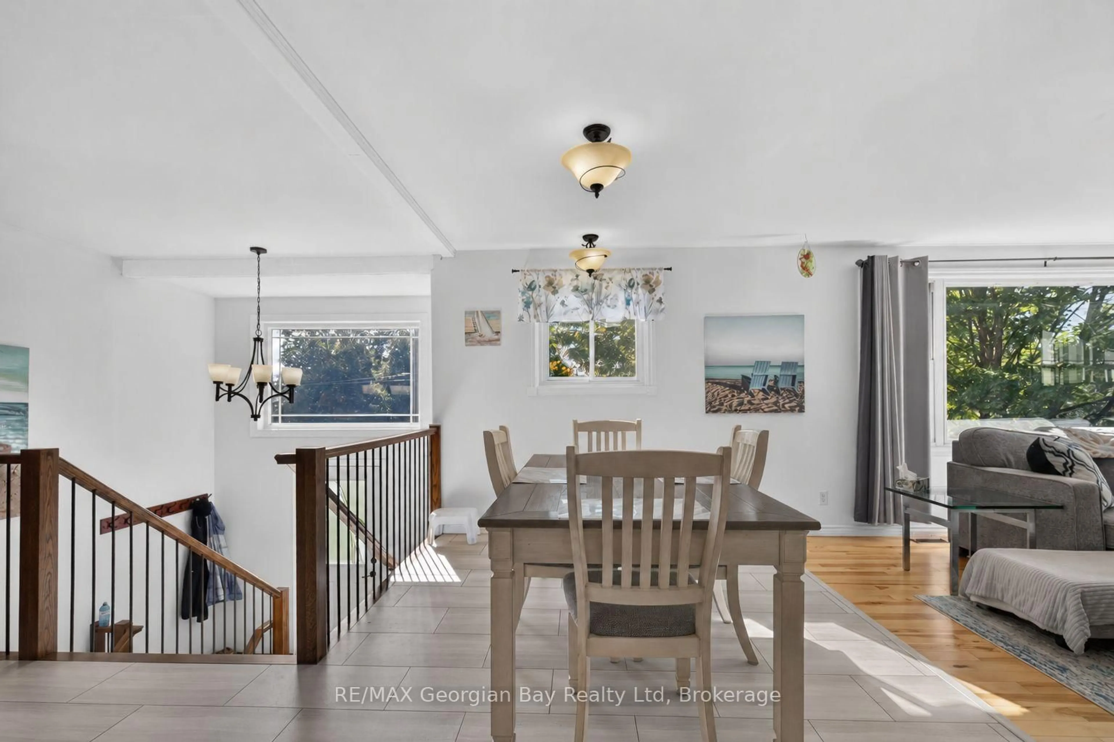 Dining room, unknown for 898 Yonge St, Midland Ontario L4R 2E7