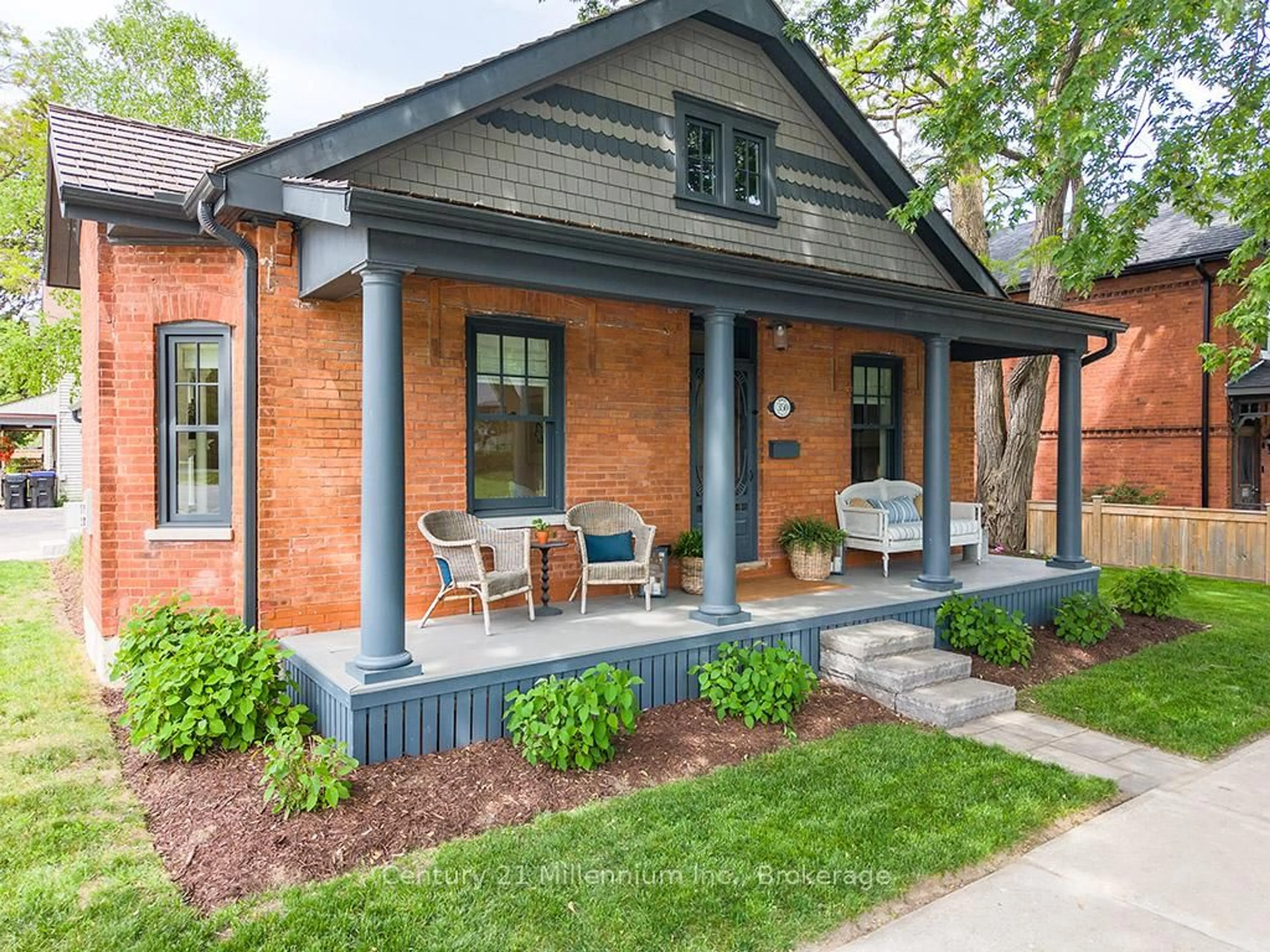 Home with brick exterior material, street for 350 Birch St, Collingwood Ontario L9Y 2V7