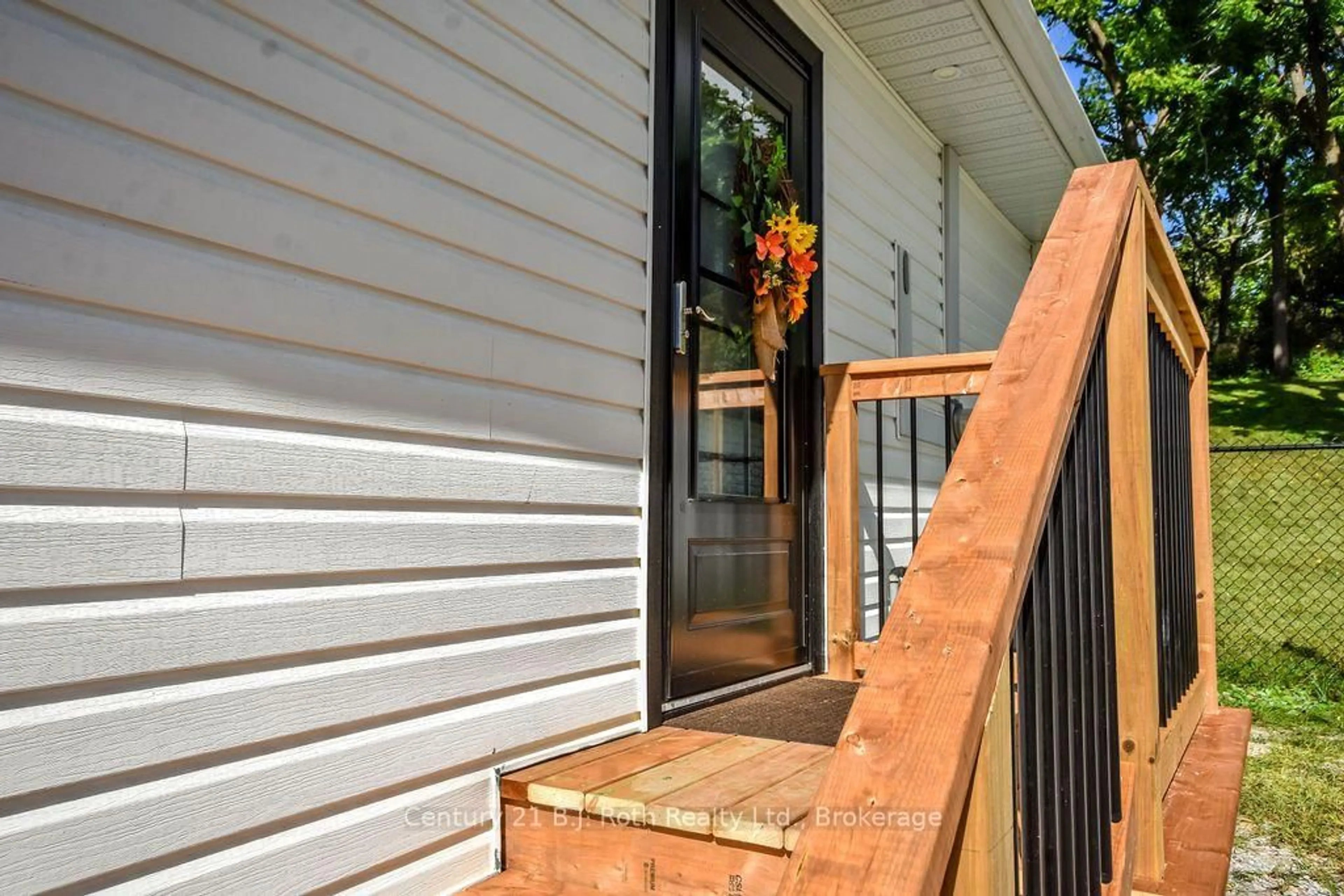 Unknown for 364 Arthur St, Orillia Ontario L3V 3M8