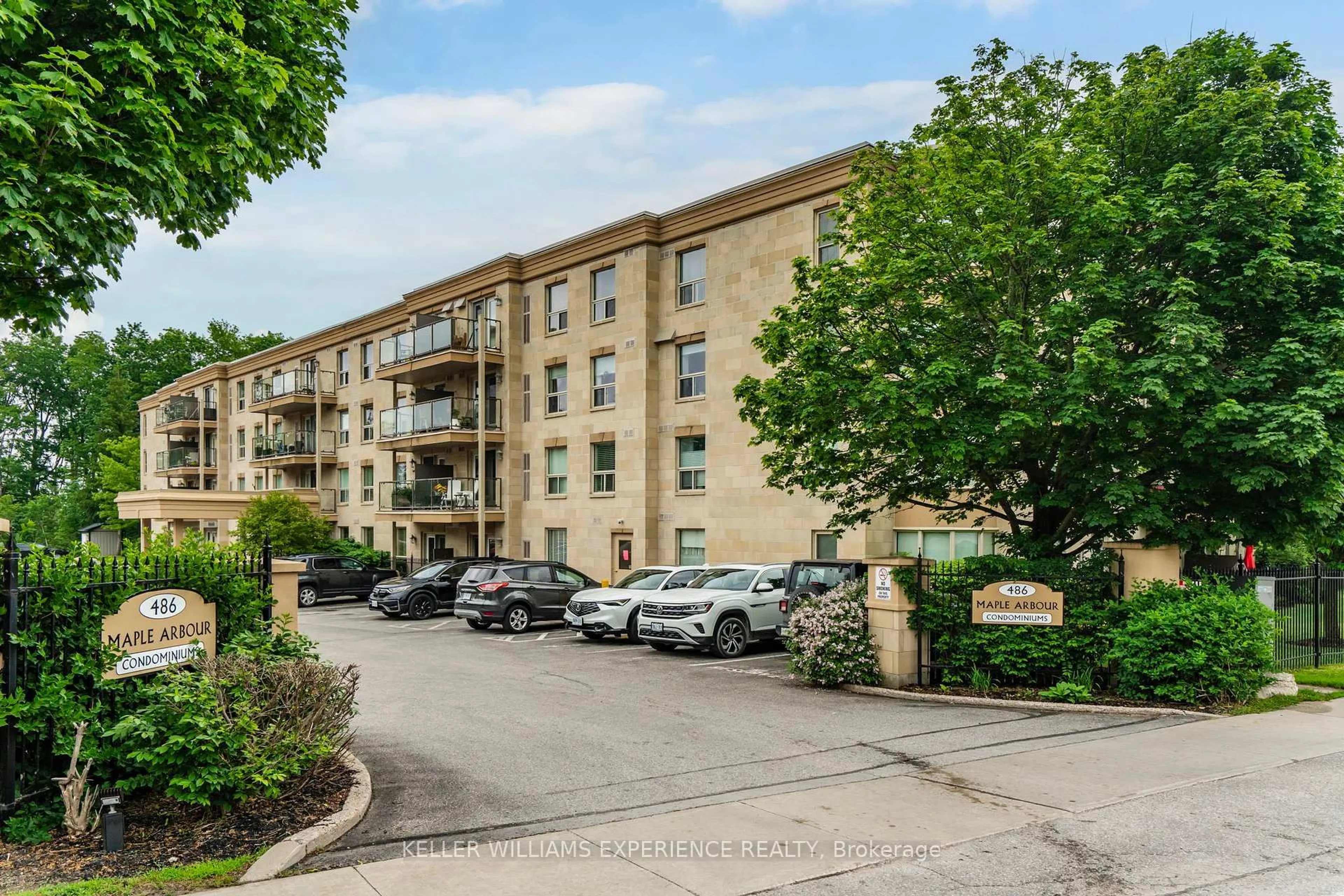 A pic from outside/outdoor area/front of a property/back of a property/a pic from drone, unknown for 486 Laclie St #Unit 111, Orillia Ontario L3V 4P9