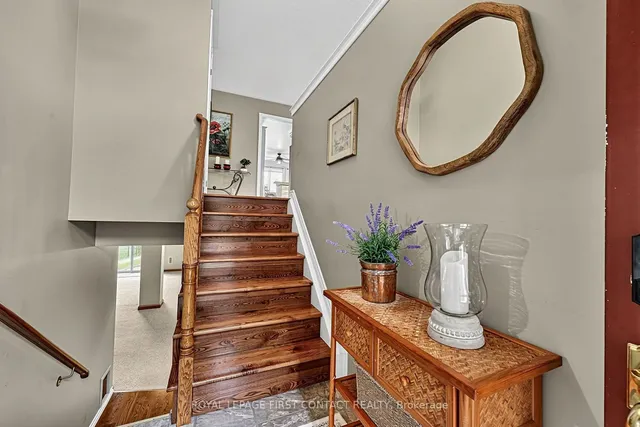 22 Logan Crt, Barrie 5