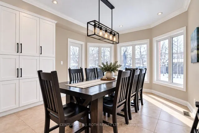38 Camelot Sq, Barrie 3