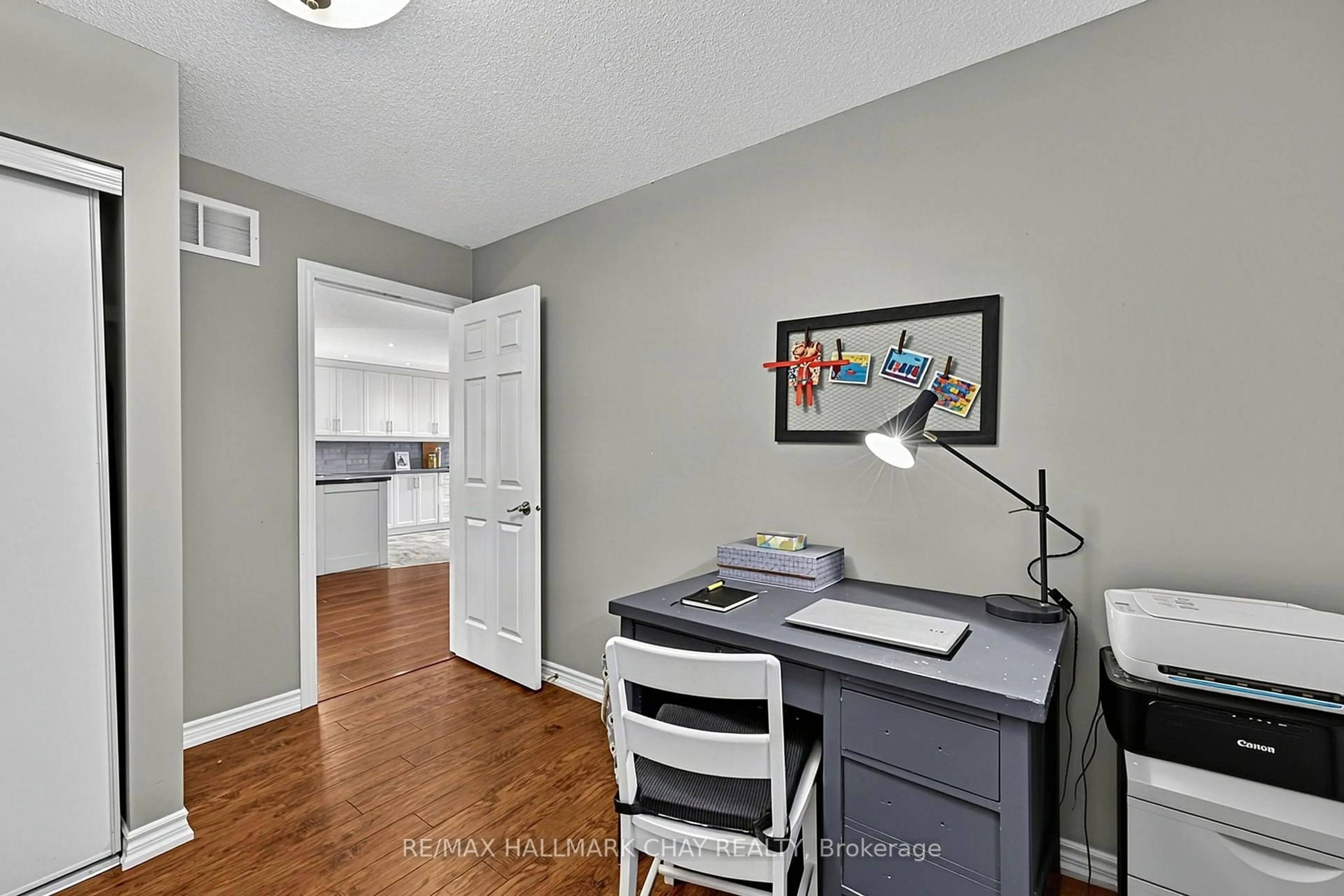trreb/IMG-S13783190_2f94d9e7-d602-4b2f-bc76-d7f6db5aaf66-l.jpg