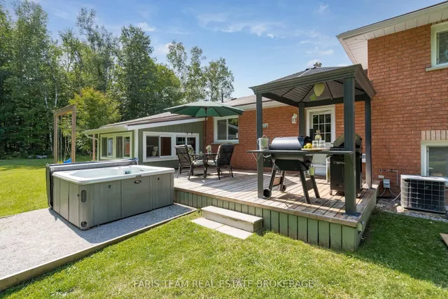 1765 Flos Road 4, Springwater 5