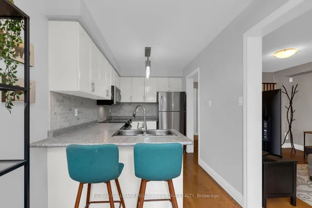 104 Leslie Ave, Barrie 3