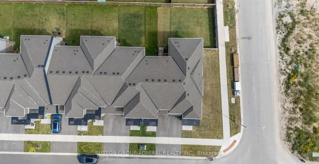 4 Rochester Dr, Barrie 2