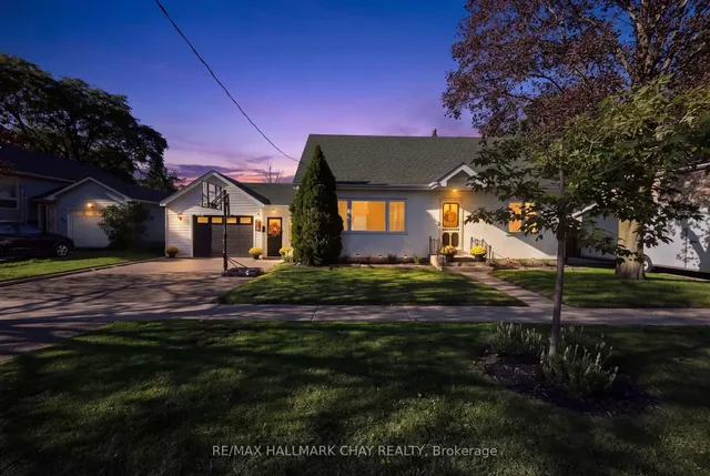 32 Caroline St, Barrie