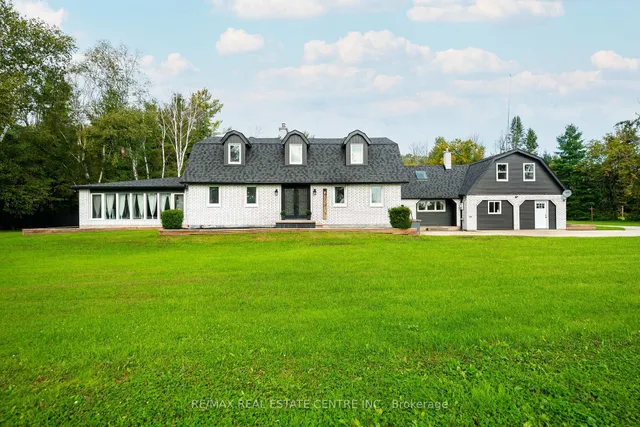 2570 Creemore Ave, Clearview 5